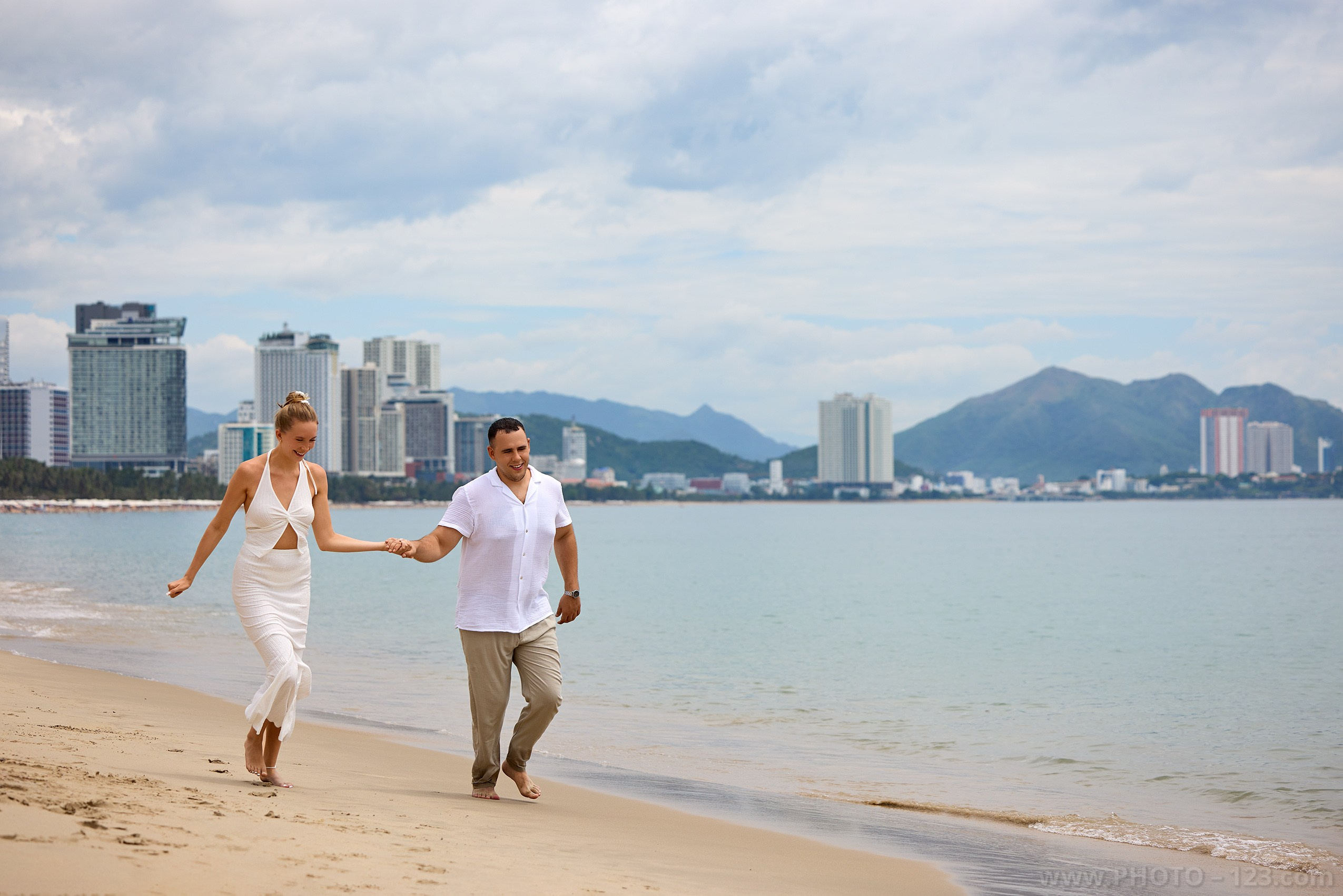Family Photoshoot in Nha Trang Park & Beach. Commercial & Lifestyle Photographer in Nha Trang | photo-123.com