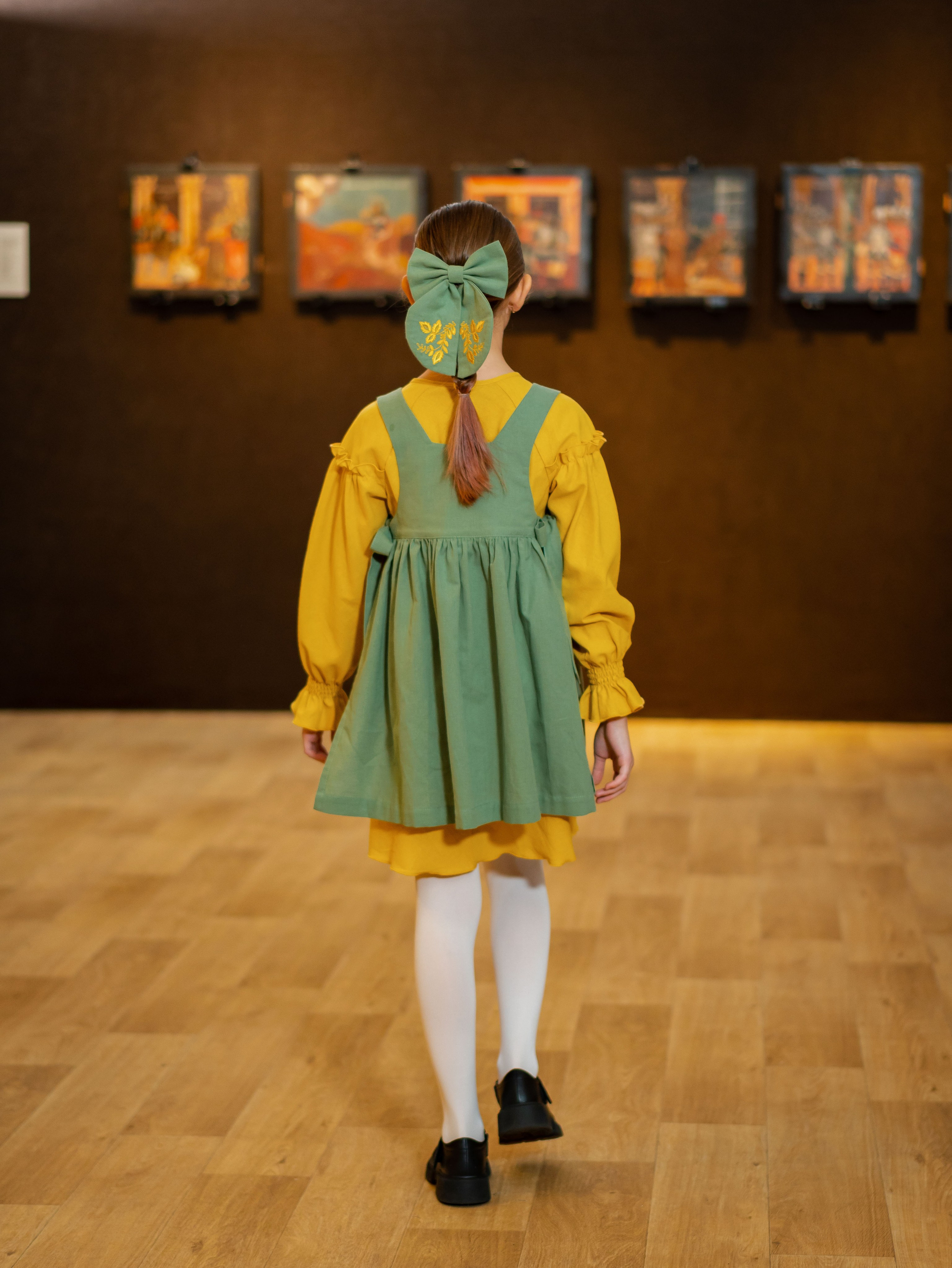 Показ одежды в рамках выставки «105. Лучшее». Фотограф Москва