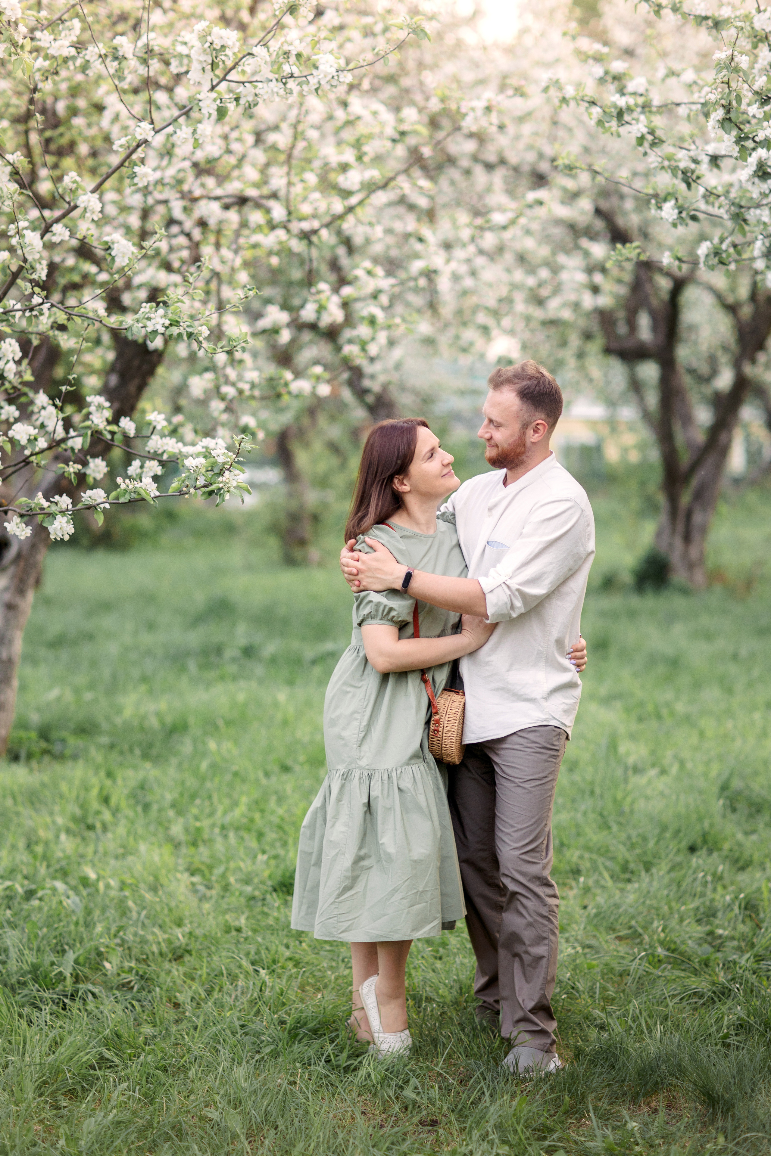 Семейная фотосессия в цветущих садах. Весна 2021. Семейный и детский фотограф в Пензе Анна Михайлова