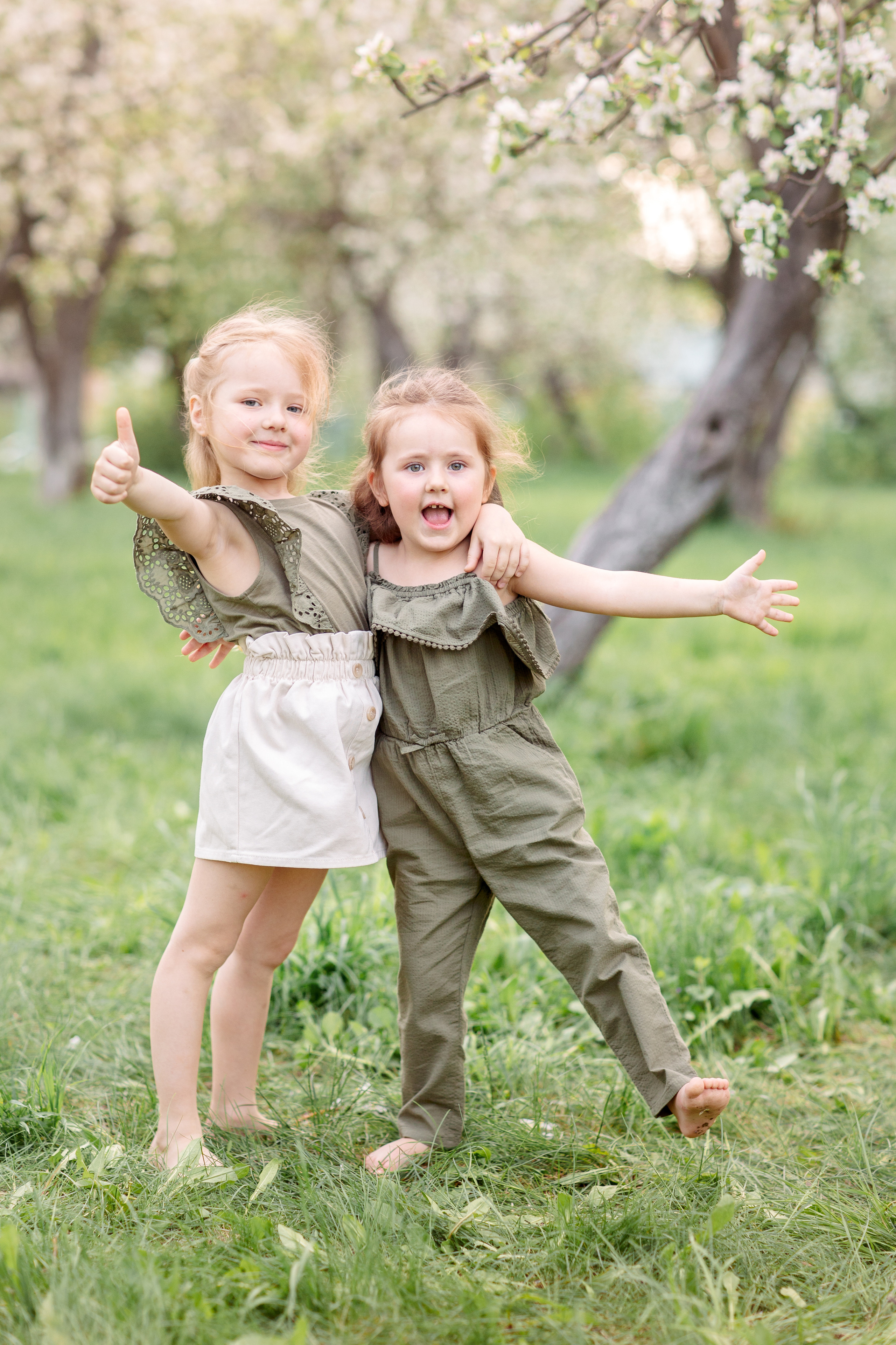 Семейная фотосессия в цветущих садах. Весна 2021. Семейный и детский фотограф в Пензе Анна Михайлова