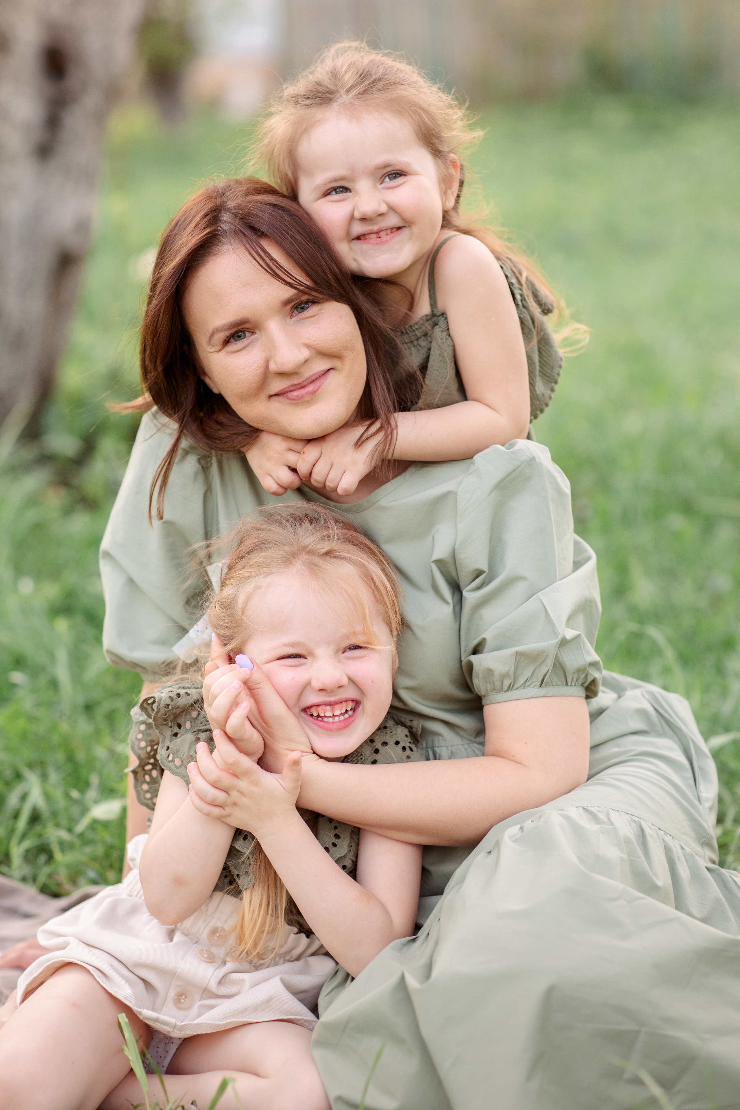 Семейная фотосессия в цветущих садах. Весна 2021. Семейный и детский фотограф в Пензе Анна Михайлова