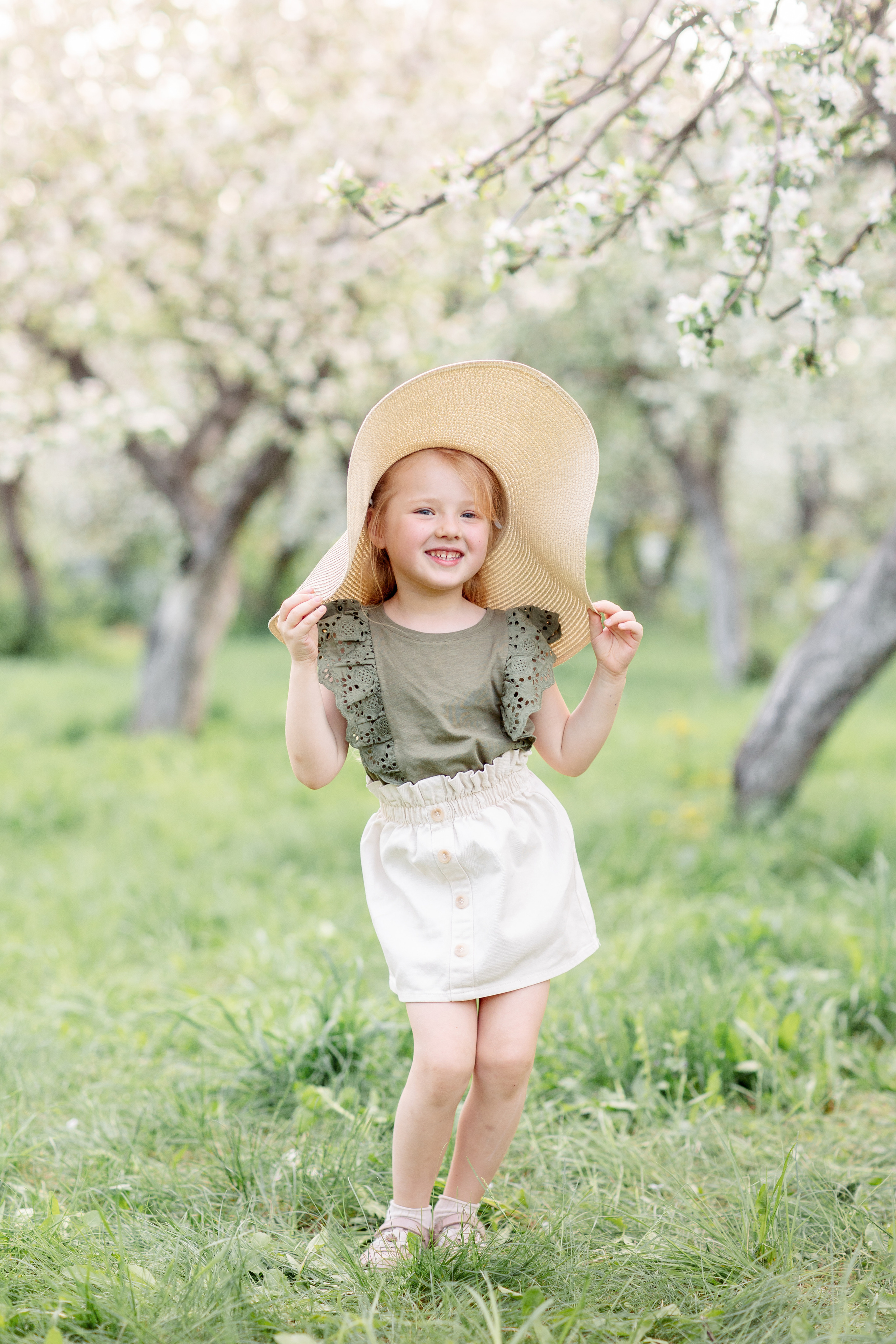 Семейная фотосессия в цветущих садах. Весна 2021. Семейный и детский фотограф в Пензе Анна Михайлова