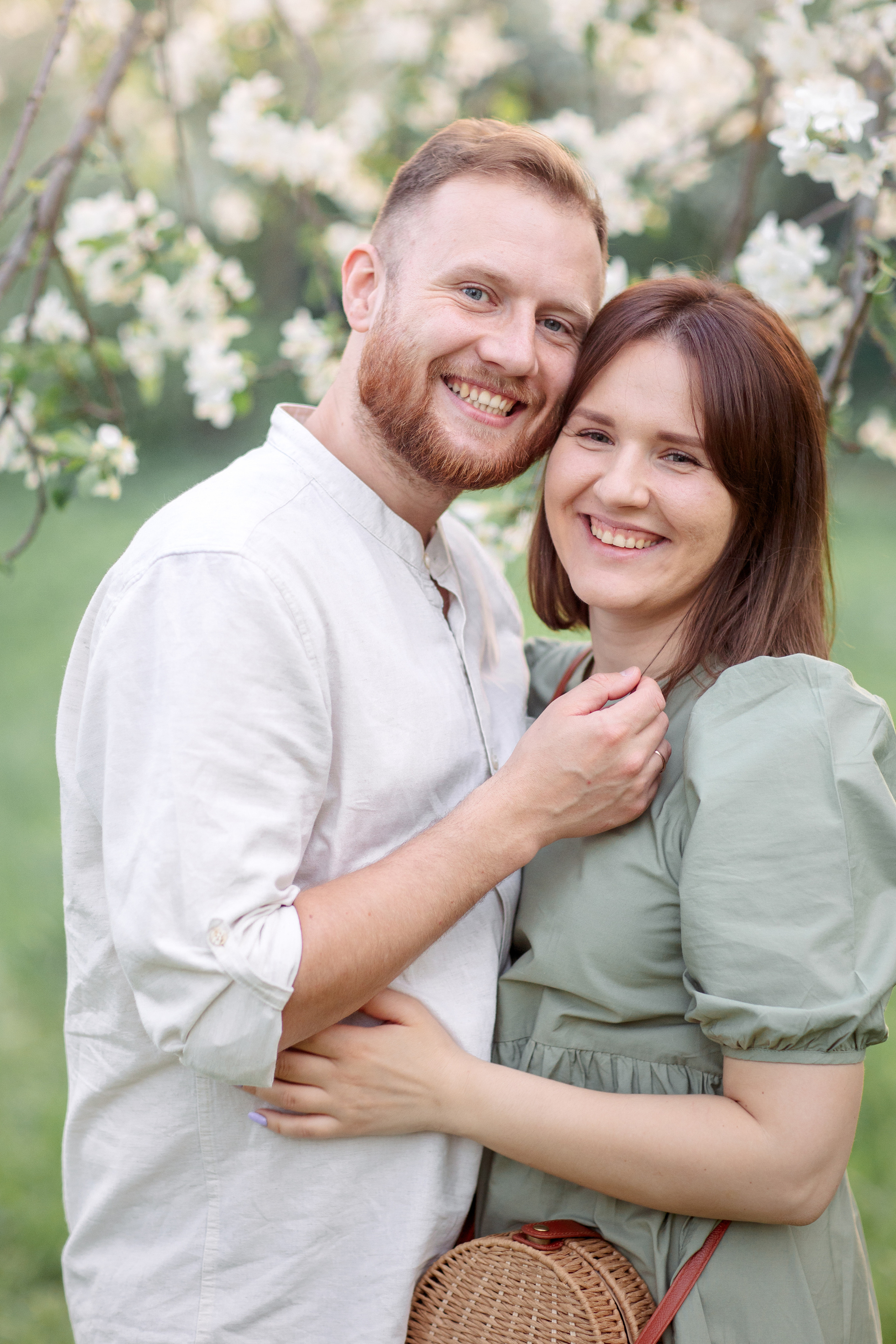 Семейная фотосессия в цветущих садах. Весна 2021. Семейный и детский фотограф в Пензе Анна Михайлова