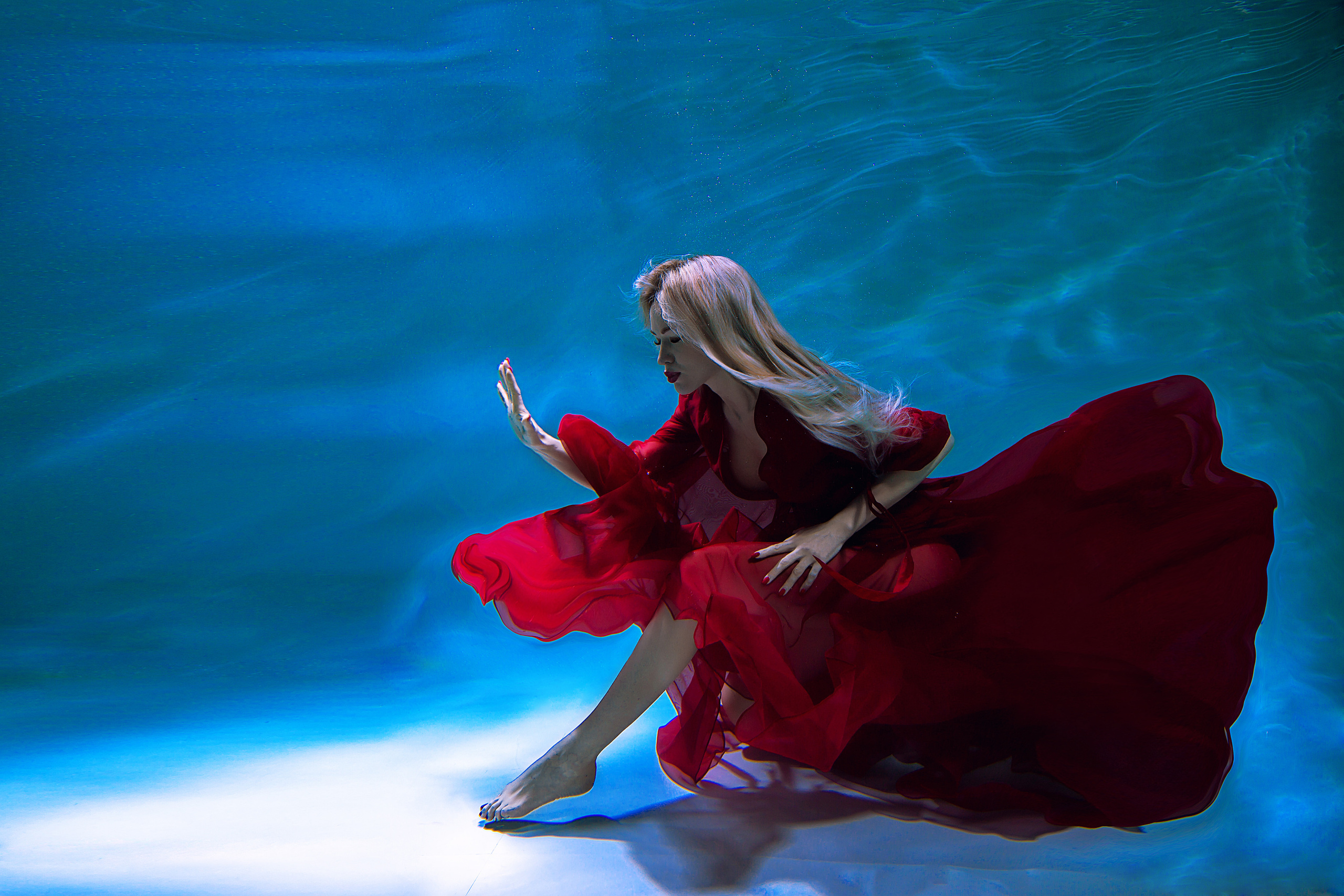 СЪЁМКА ПОД ВОДОЙ. Свадебный и семейный фотограф/видеограф в Краснодаре Наталья Осинская