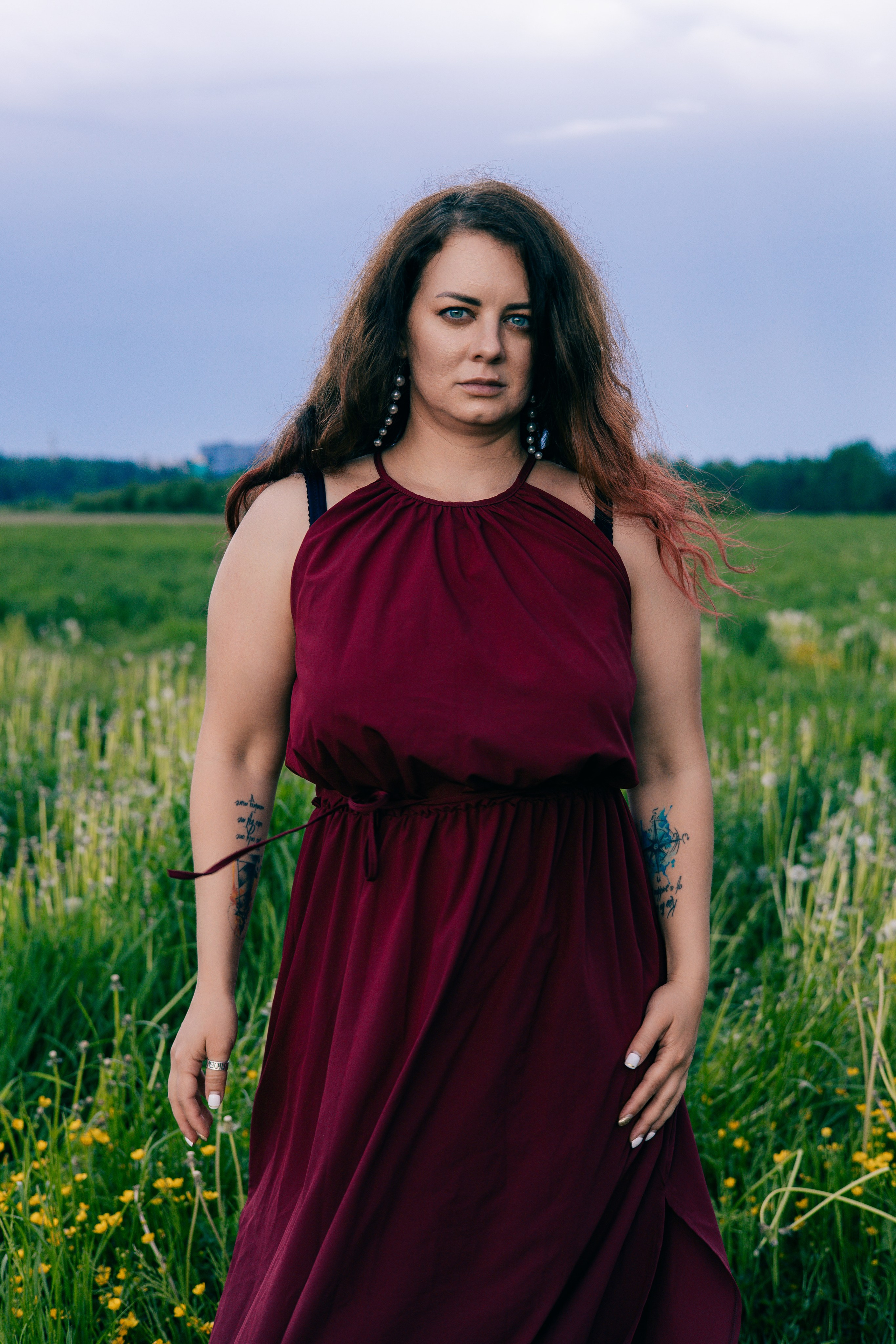 Аня в поле. Репортажный фотограф Алёна Кантемирова