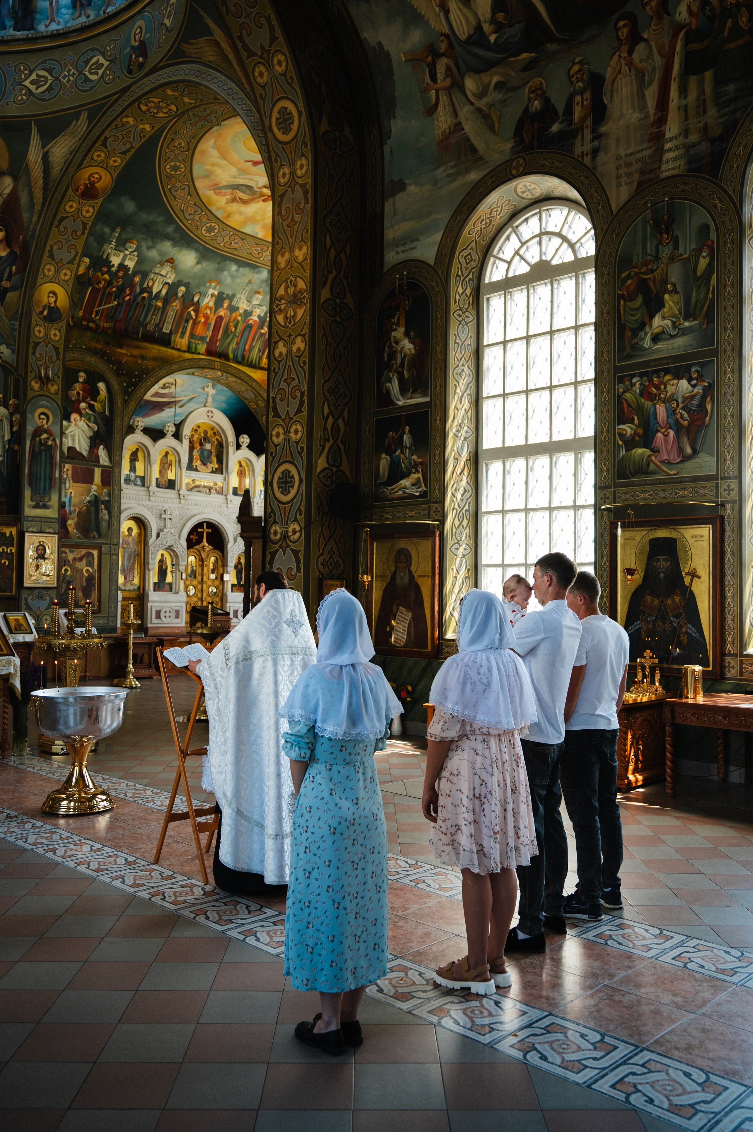 Таинство Крещения Дарьи (Храм Преполовения Пятидесятницы). Фотограф Ярута Оксана / Ростов-на-Дону