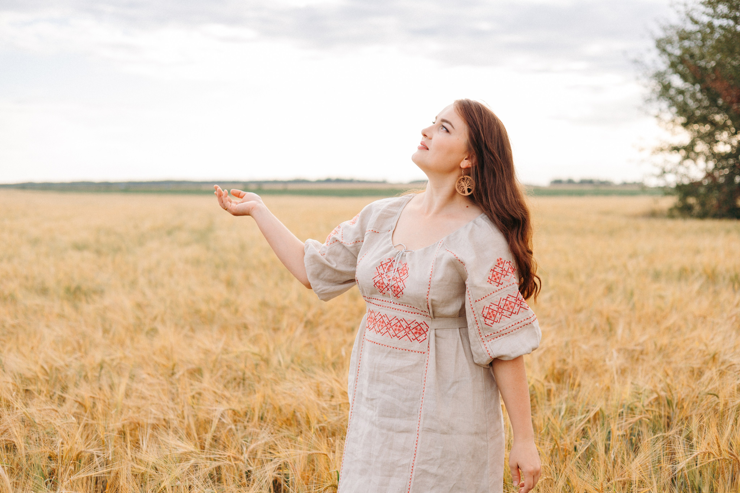 Оксана в пшеничном поле. Ваш фотограф