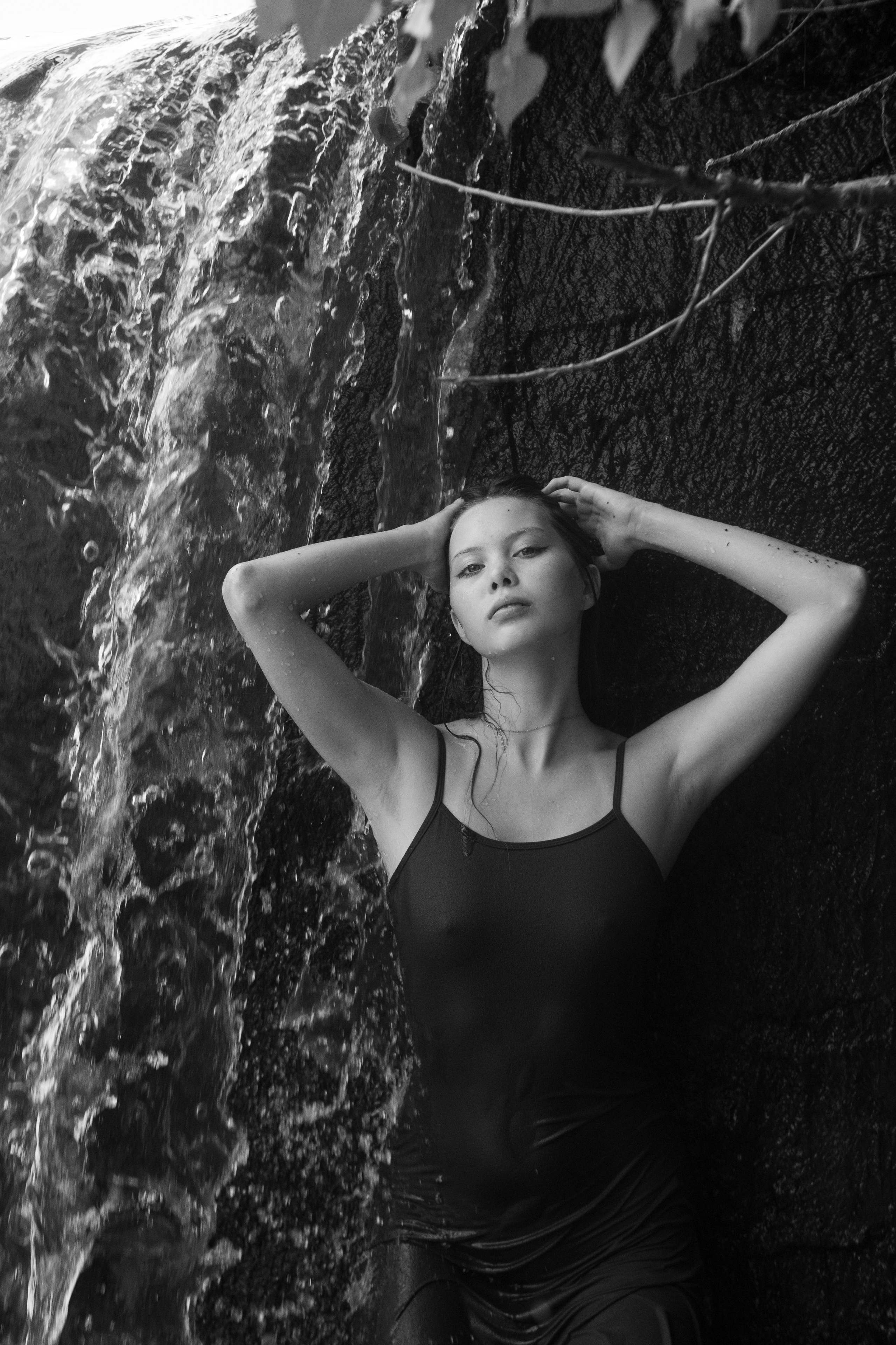 Дарна на водопаде. Фотограф Коробова Екатерина