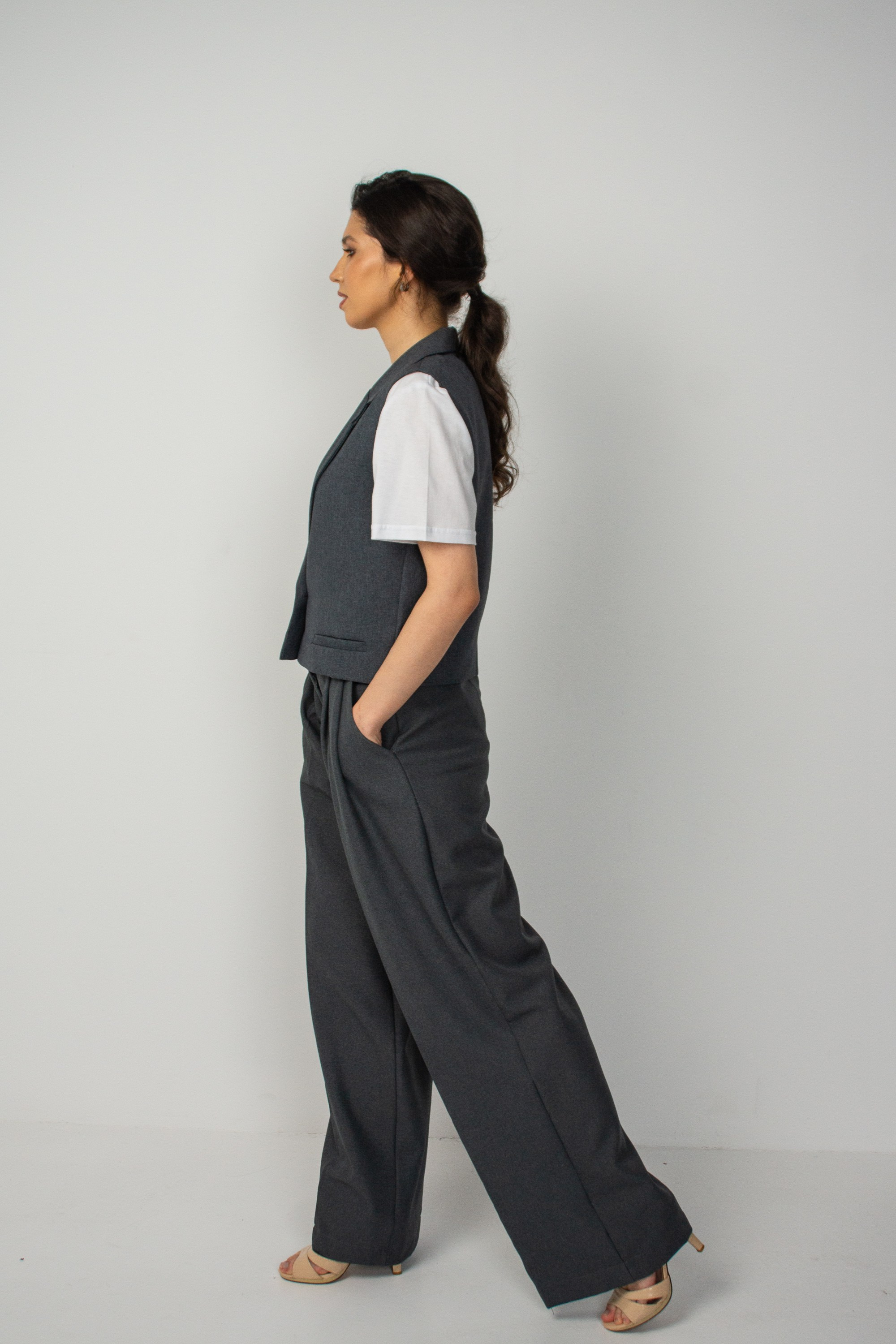 Студия (съемка для маркетплейса). Разноплановый фотограф в Москве