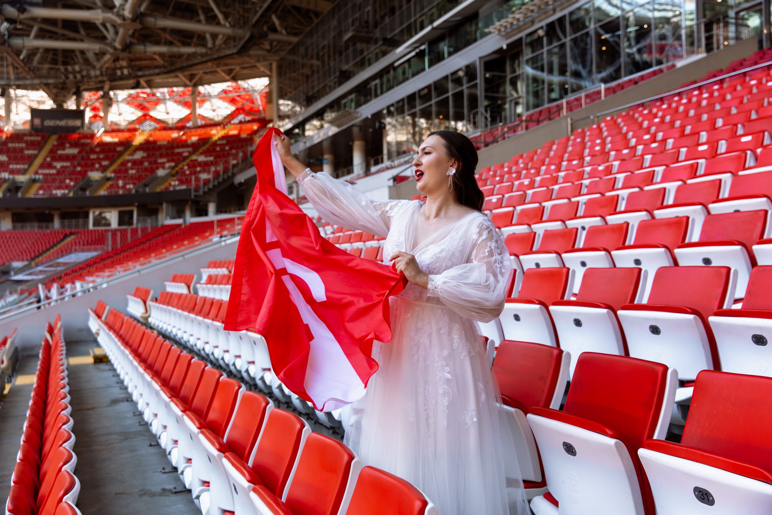 На стадионе Спартак. Свадебный и семейный фотограф Москва и Московская область
