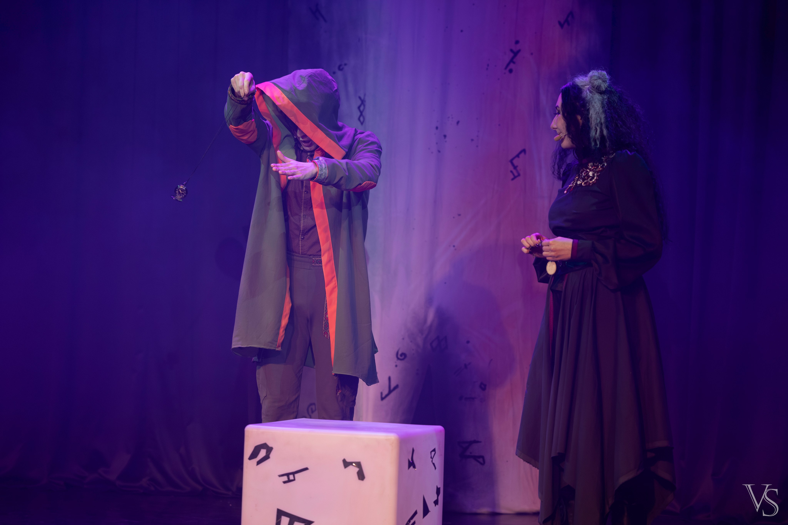 Книга стихий 25.01. Фотограф Виктор Степанов