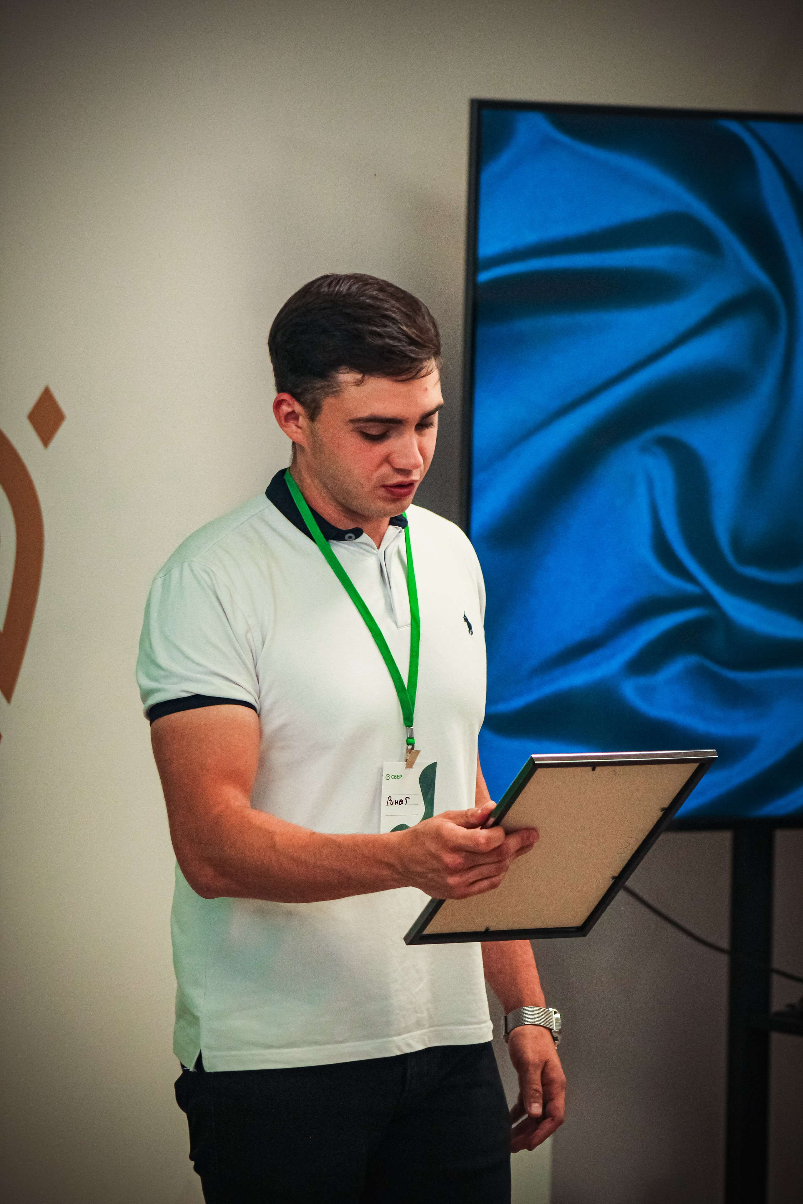 Сбер. Бизнес-завтрак. Илья Чемис — Фотограф в Мариуполе