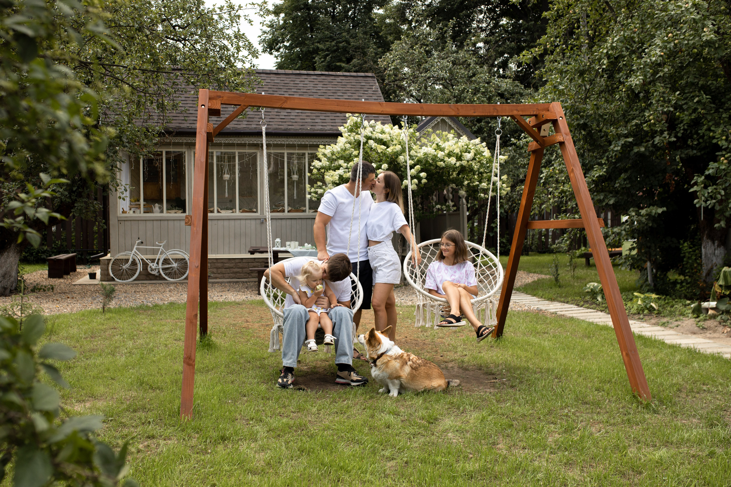 Семейная фотосессия на даче в Купавне. Фотограф в Железнодорожном и Балашихе