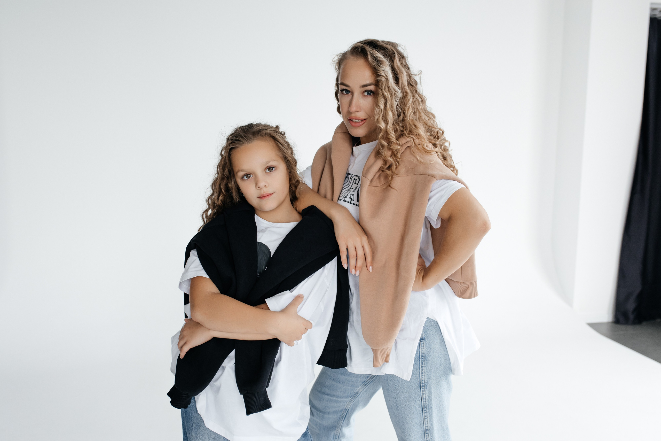 Mother & daughter. ФОТОГРАФ