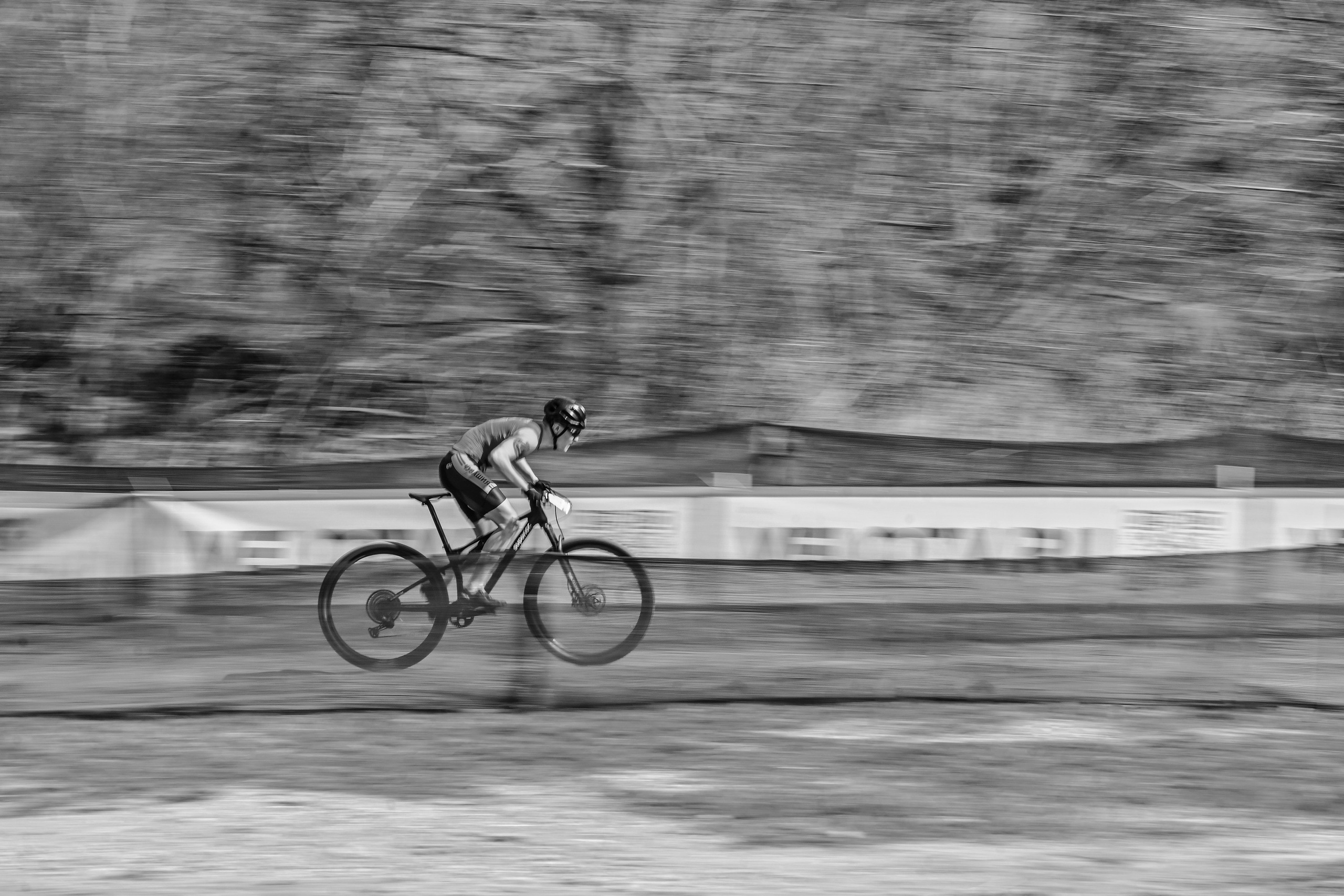 Маунтинбайк, кросс-кантри в Архипо-Осиповке 16 марта 2025. Спортивный фотограф, фотожурналист Павел Ларькин