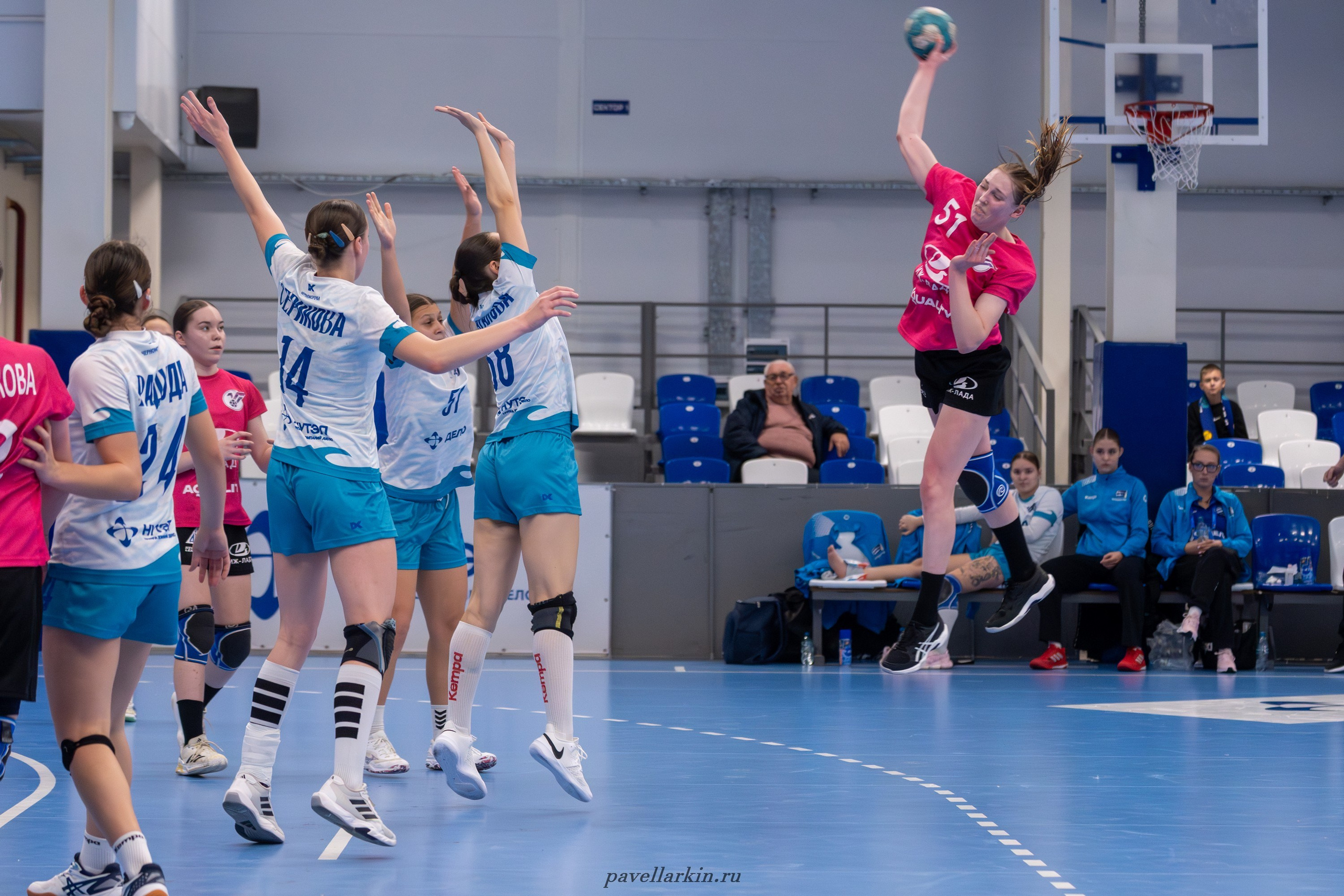 Гандбол. Черноморочка-2 — Университет-2. Спортивный фотограф, фотожурналист Павел Ларькин