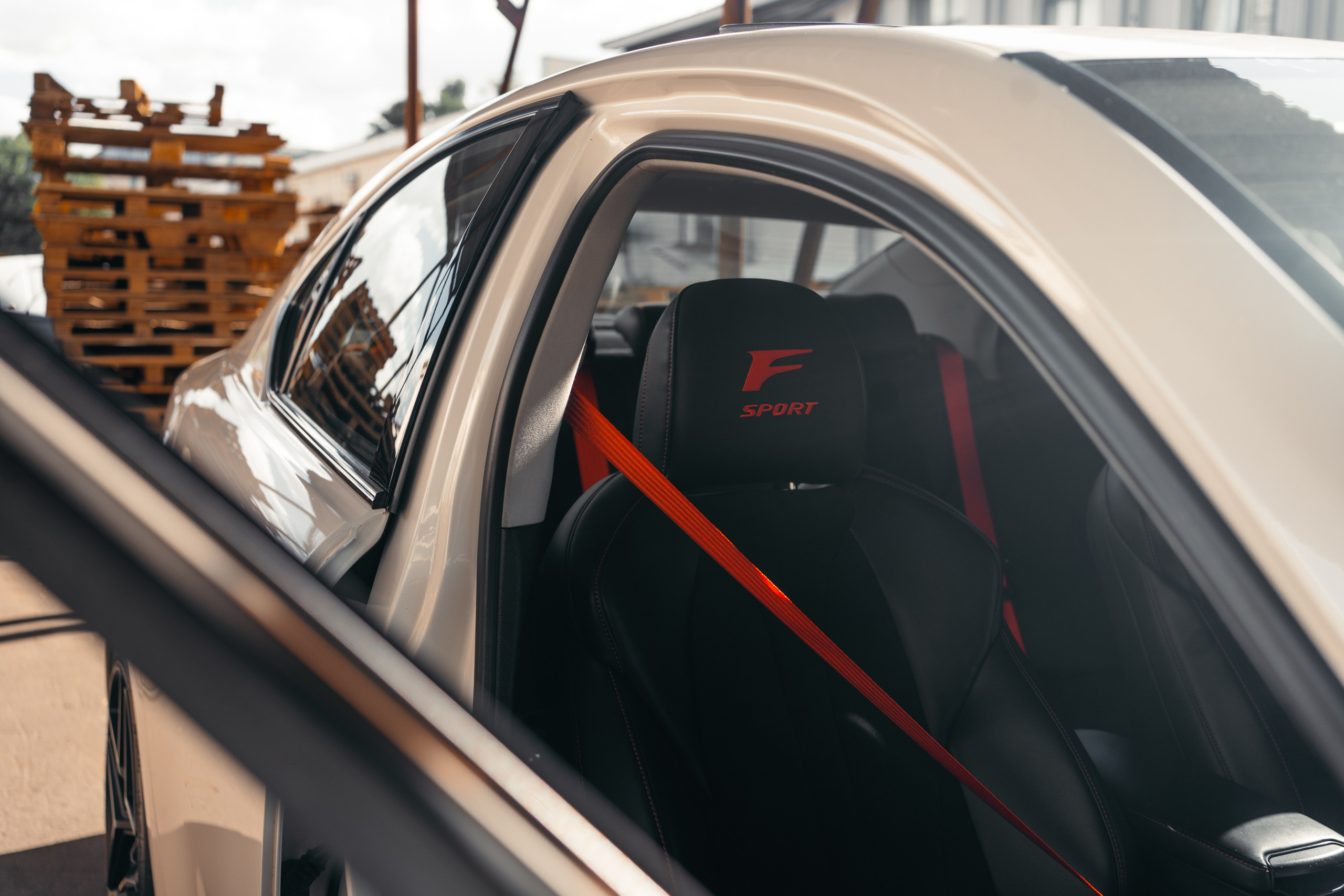 Lexus is250 sd_mov. DeLorein