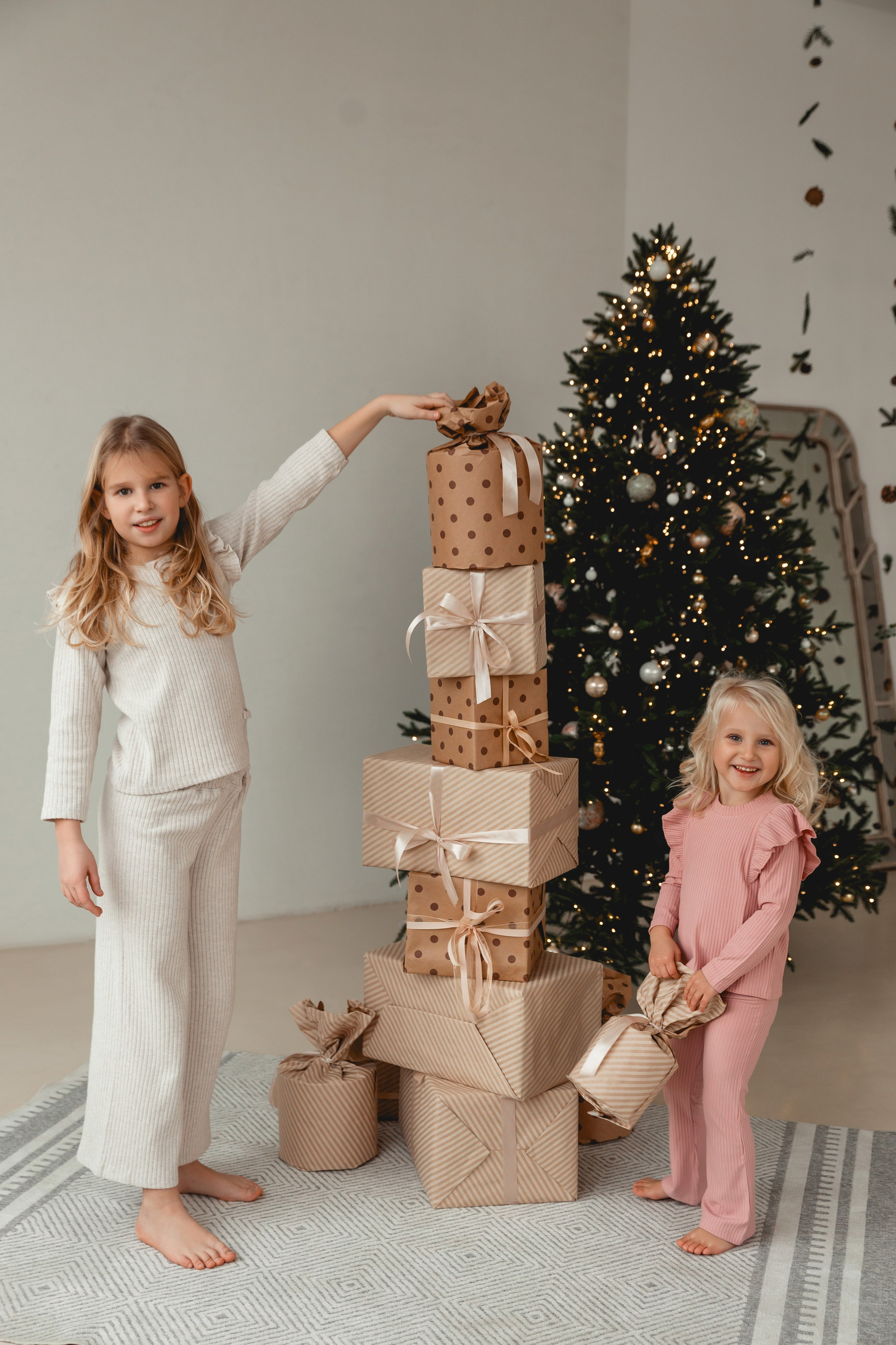 Олеся, Полина и Лера. Главная