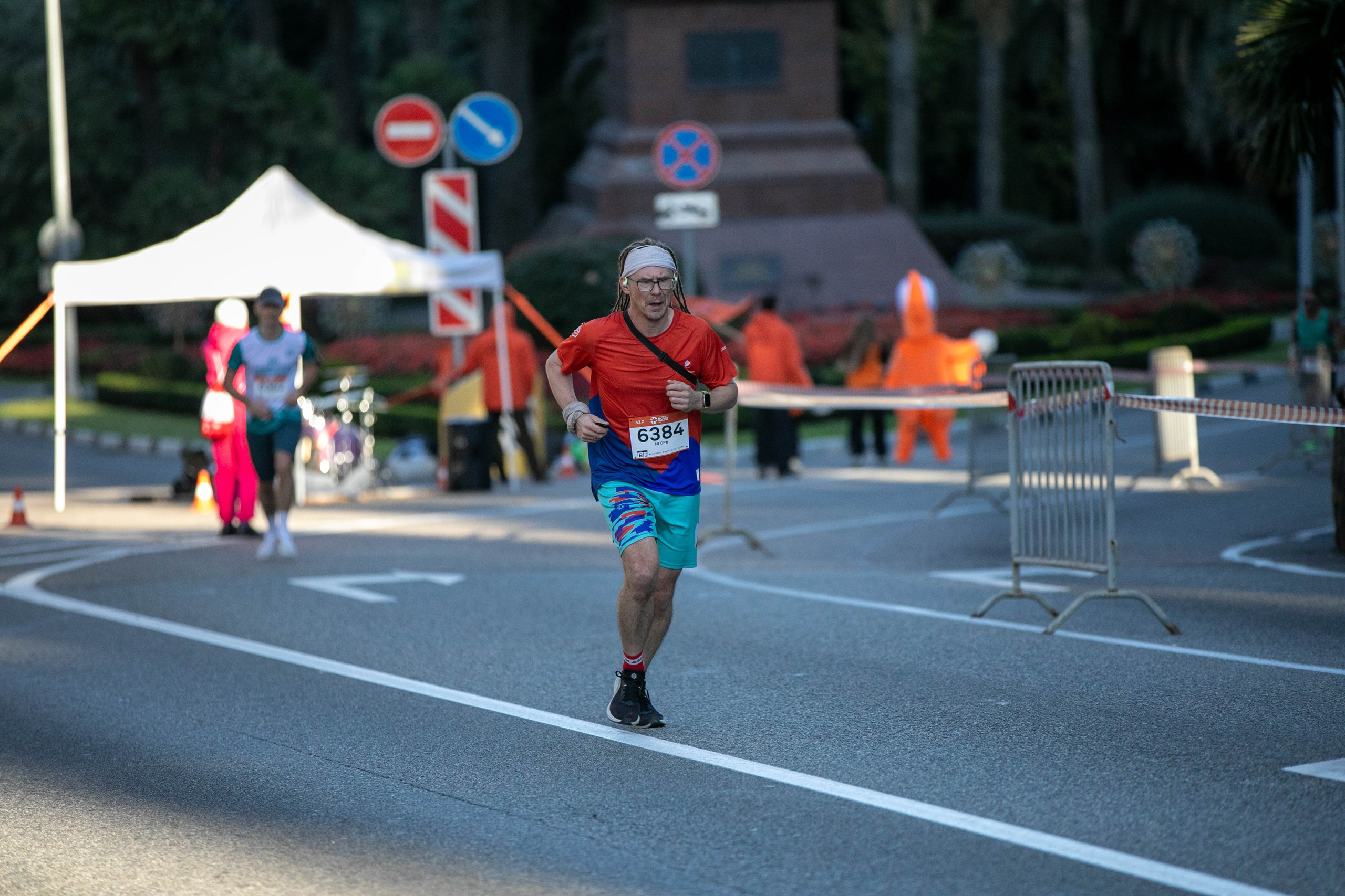 Сочи Марафон по бегу — 2025.11.03. Фотограф из Сочи Регина Труфанова