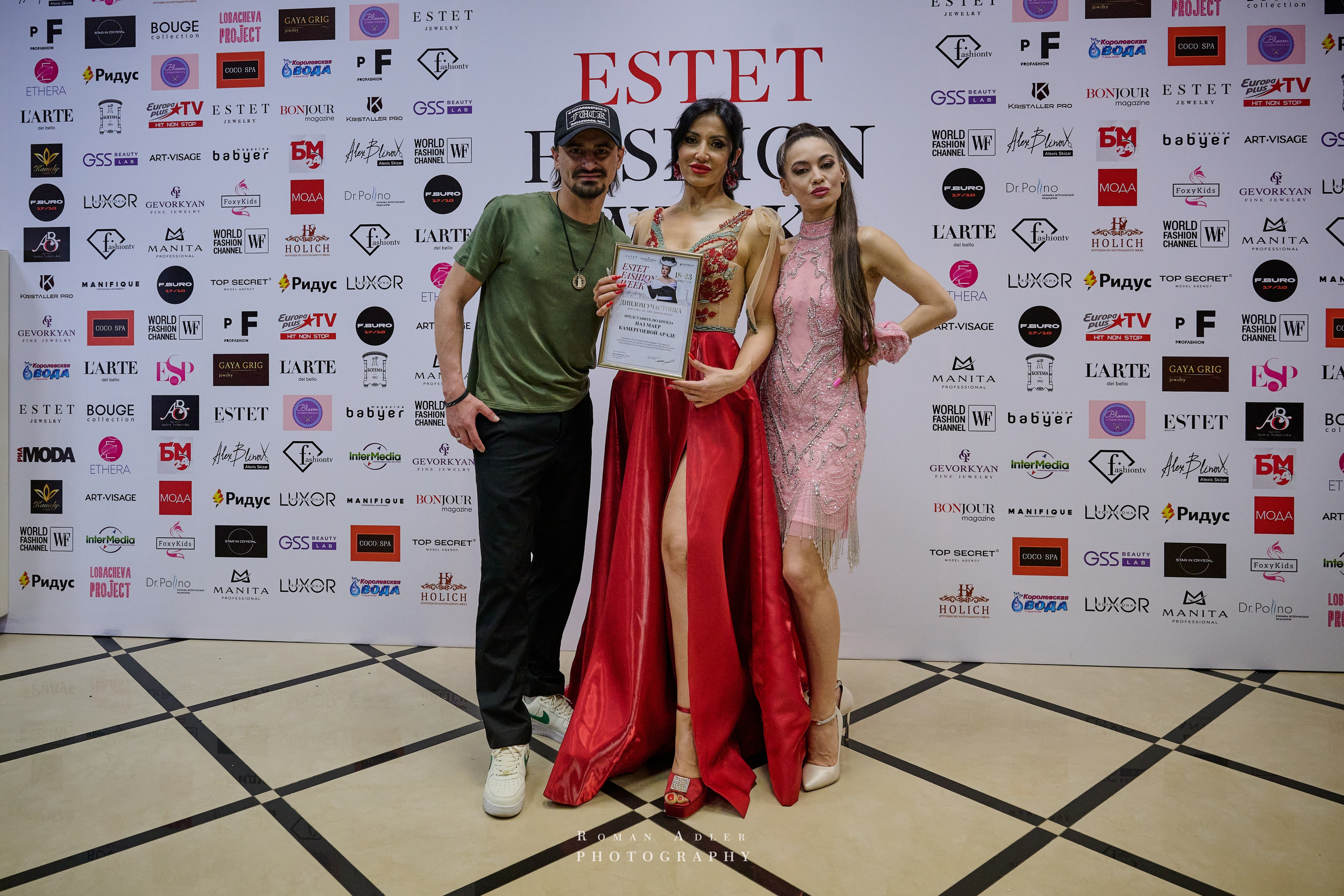 ESTET FASHION WEEK ВЕСНА — 2025. Фотограф Роман Адлер