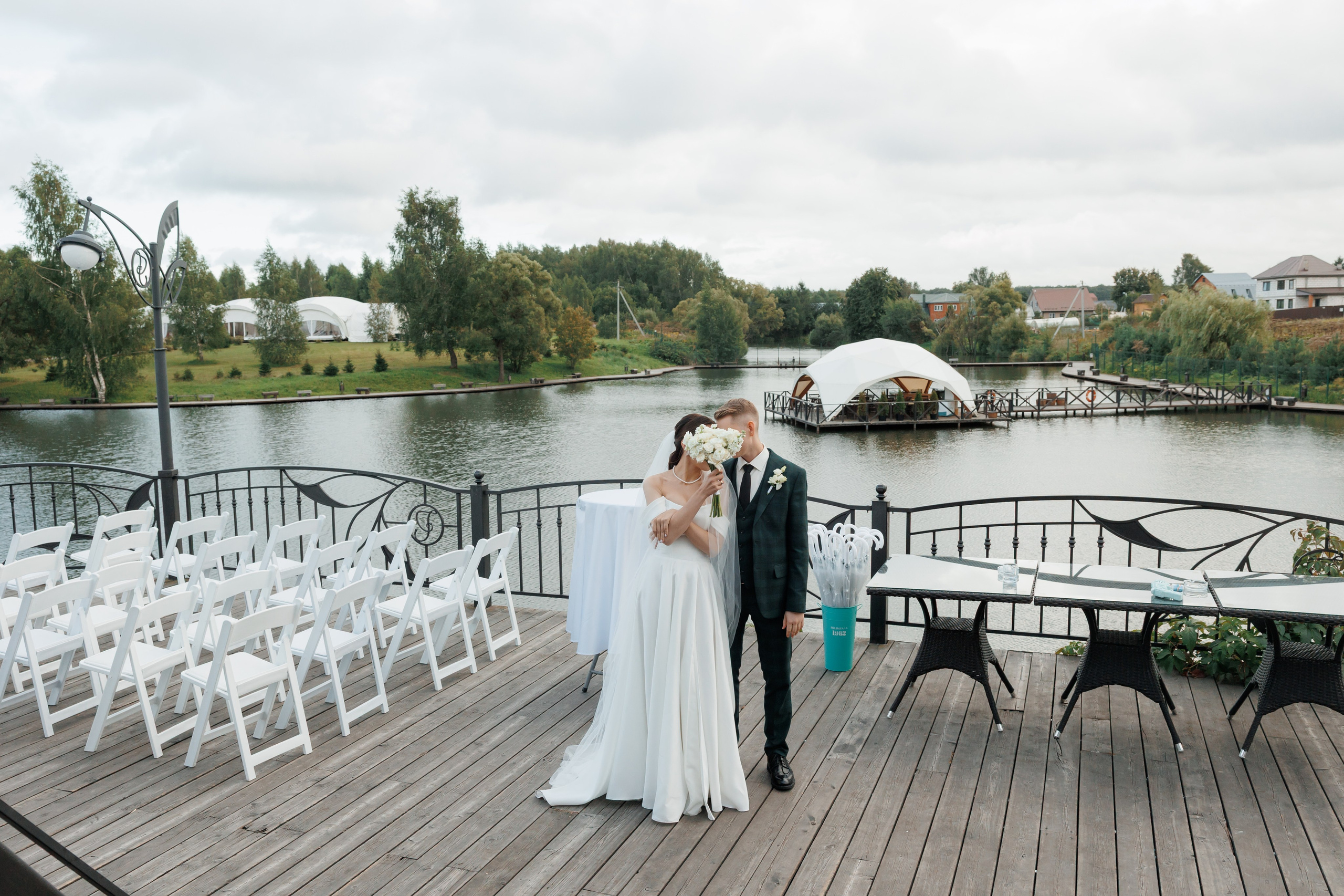 Регистрация в отеле Fish Point, ЗАГС Бутово, прогулка в Остафьево. Свадебный и репортажный фотограф (Москва, Королев и другие)