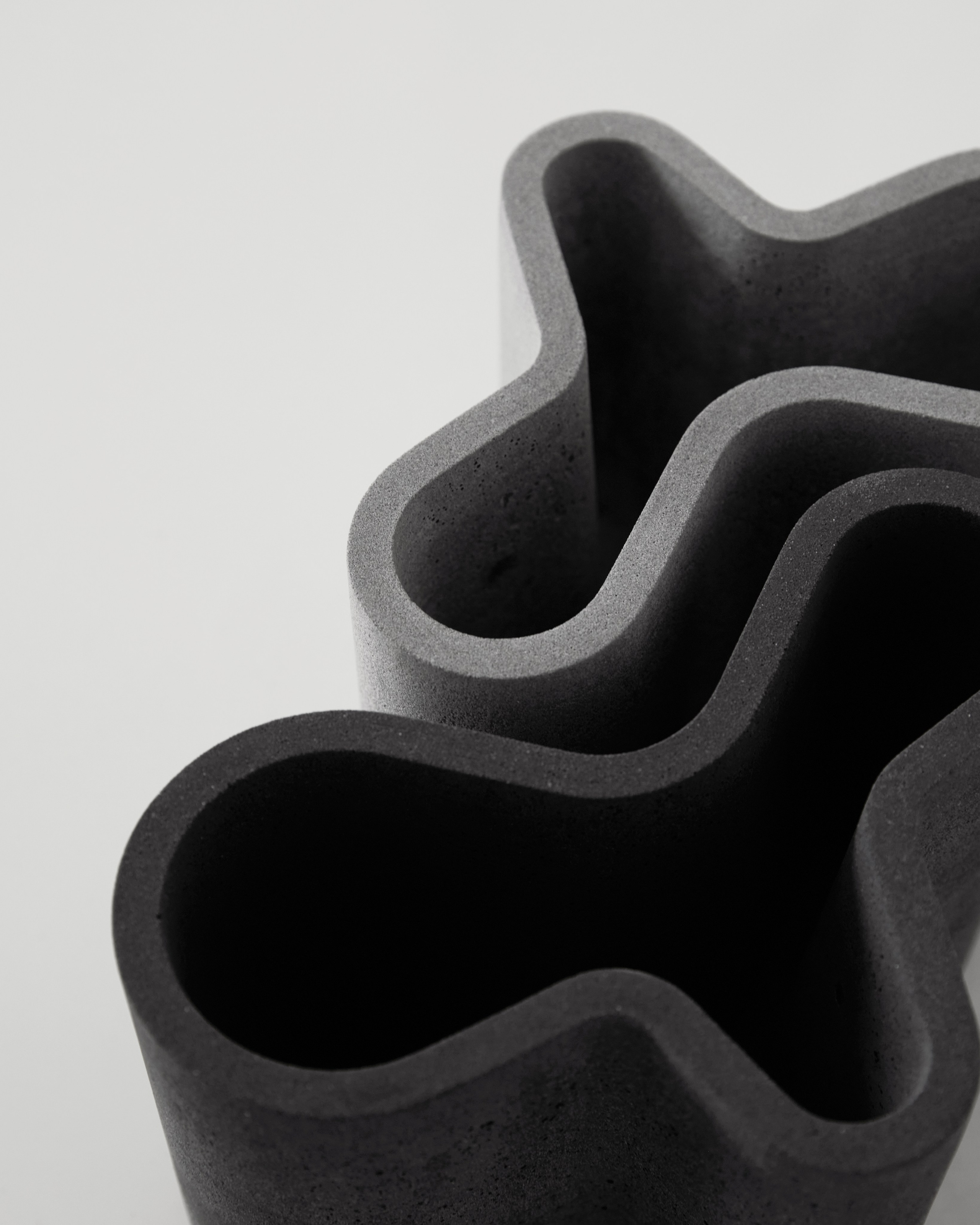 VASE 2. SHONGIN SERGEI