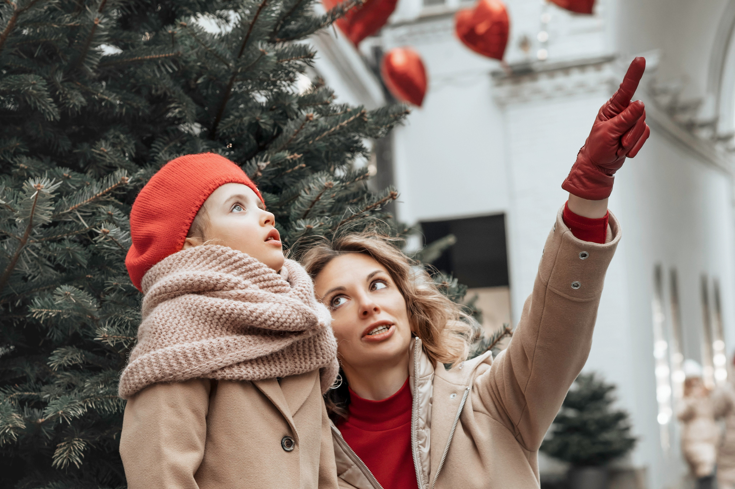 Зимняя прогулка с фотосессией по украшенному центру Москвы для мамы и дочки. Фотограф в Москве Мухина Ирина