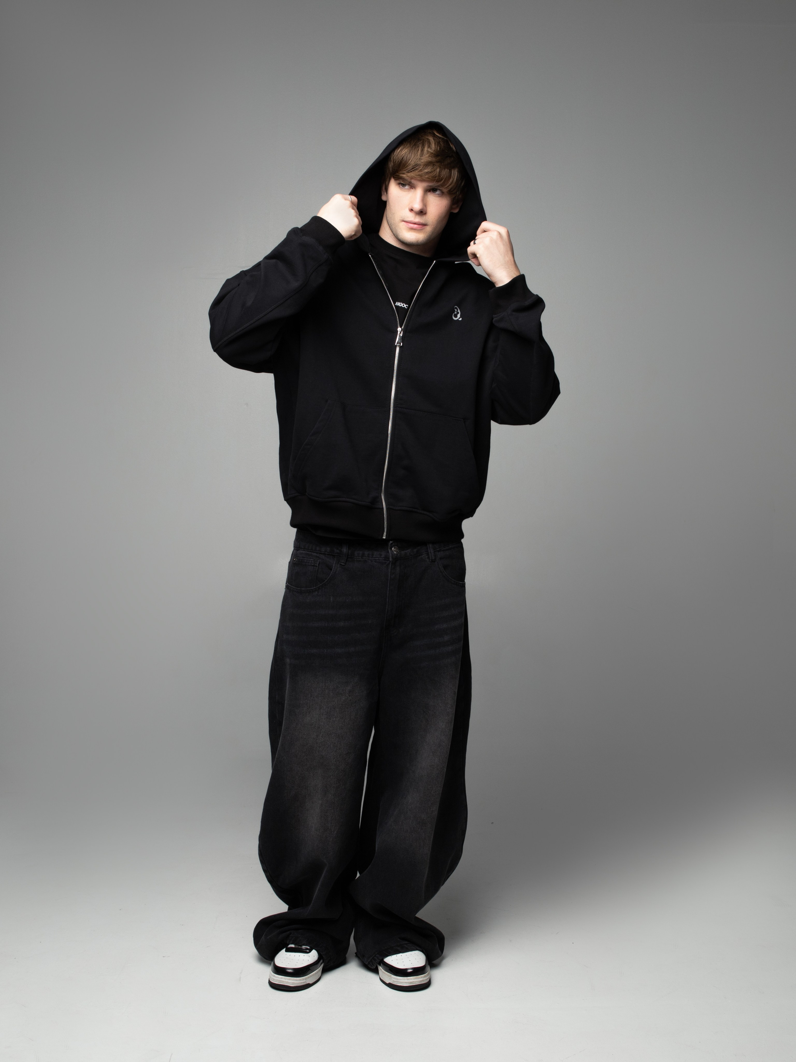 КАТАЛОГ | серый фон. RUNA production — стильные съемки для брендов