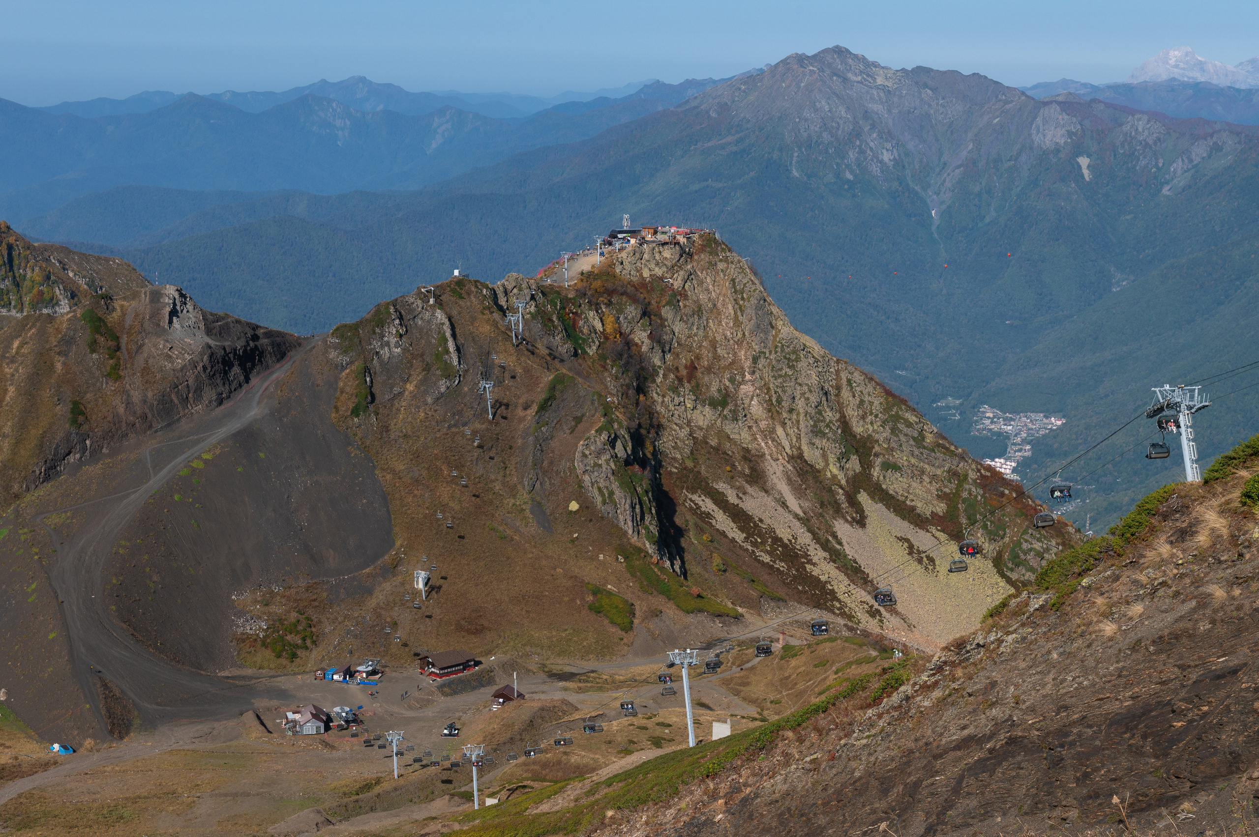 Хайкинг по трем курортам Красной Поляны 2022. Репортажный фотограф в Красной Поляне и Сочи Павлюченко Екатерина