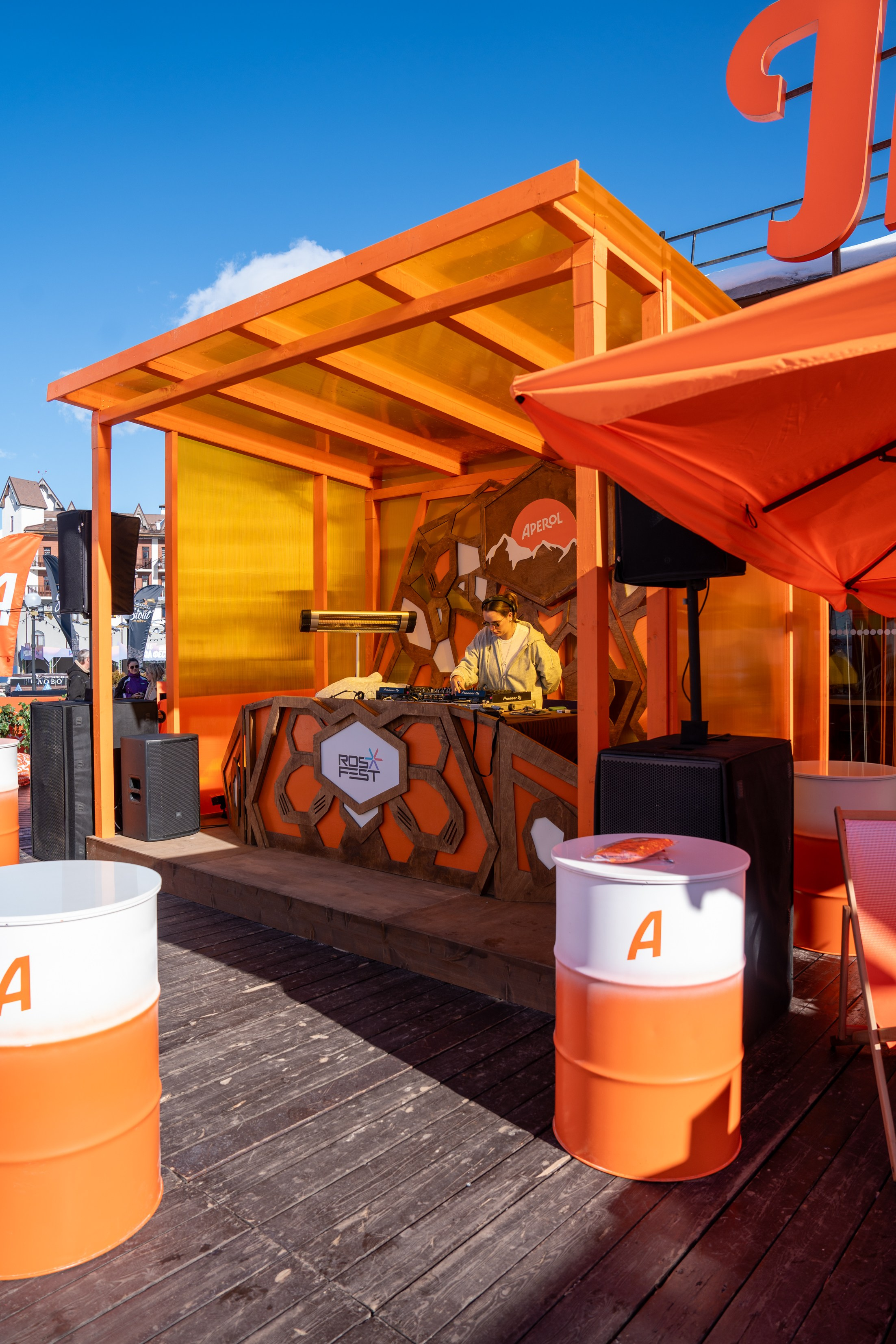 Фотоотчет партнерской интеграции Aperol Spritz на Роза Фест 2025. Репортажный фотограф в Красной Поляне и Сочи Павлюченко Екатерина