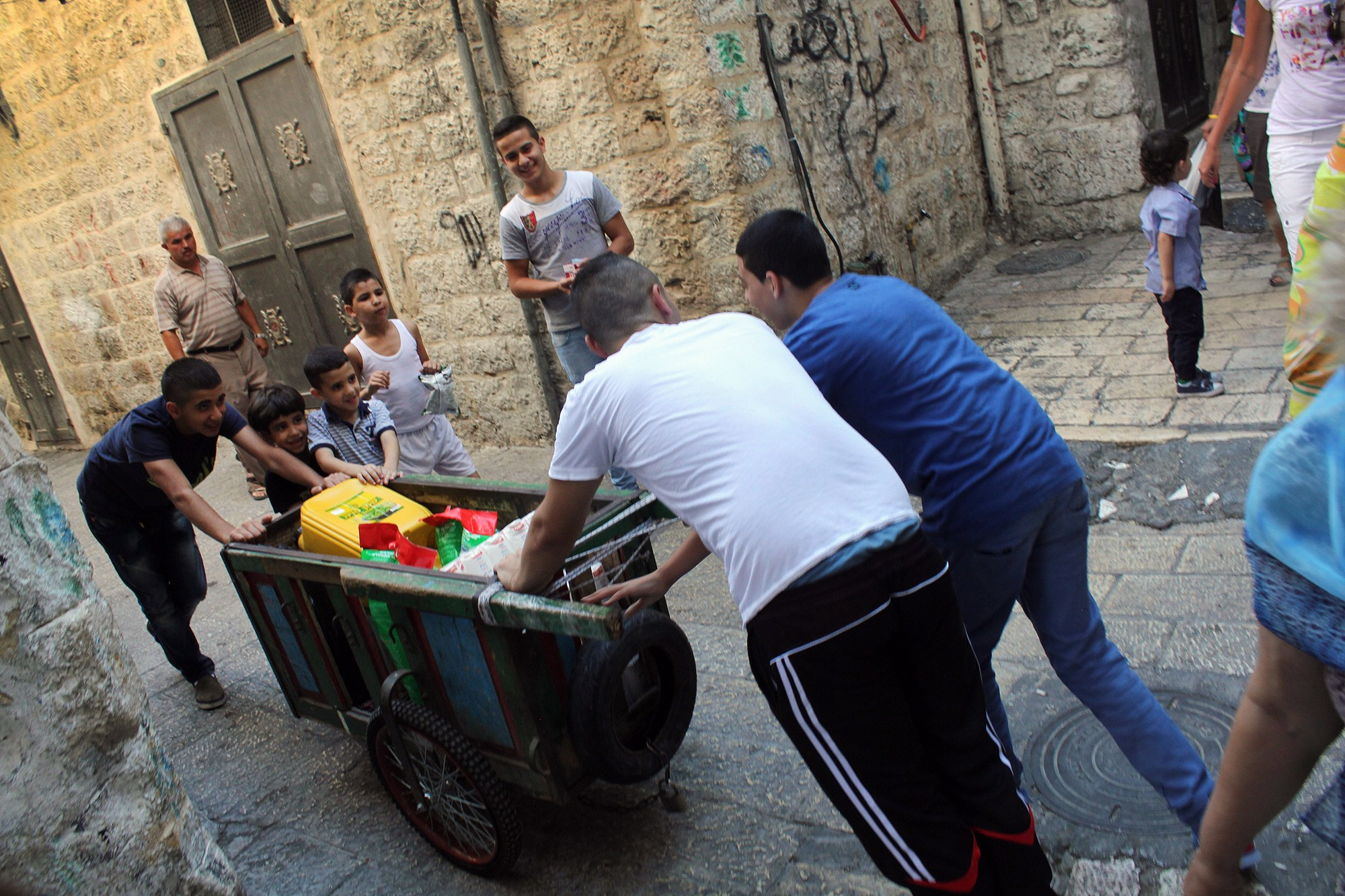 Улицы. Фотографии Марины Бурнашовой