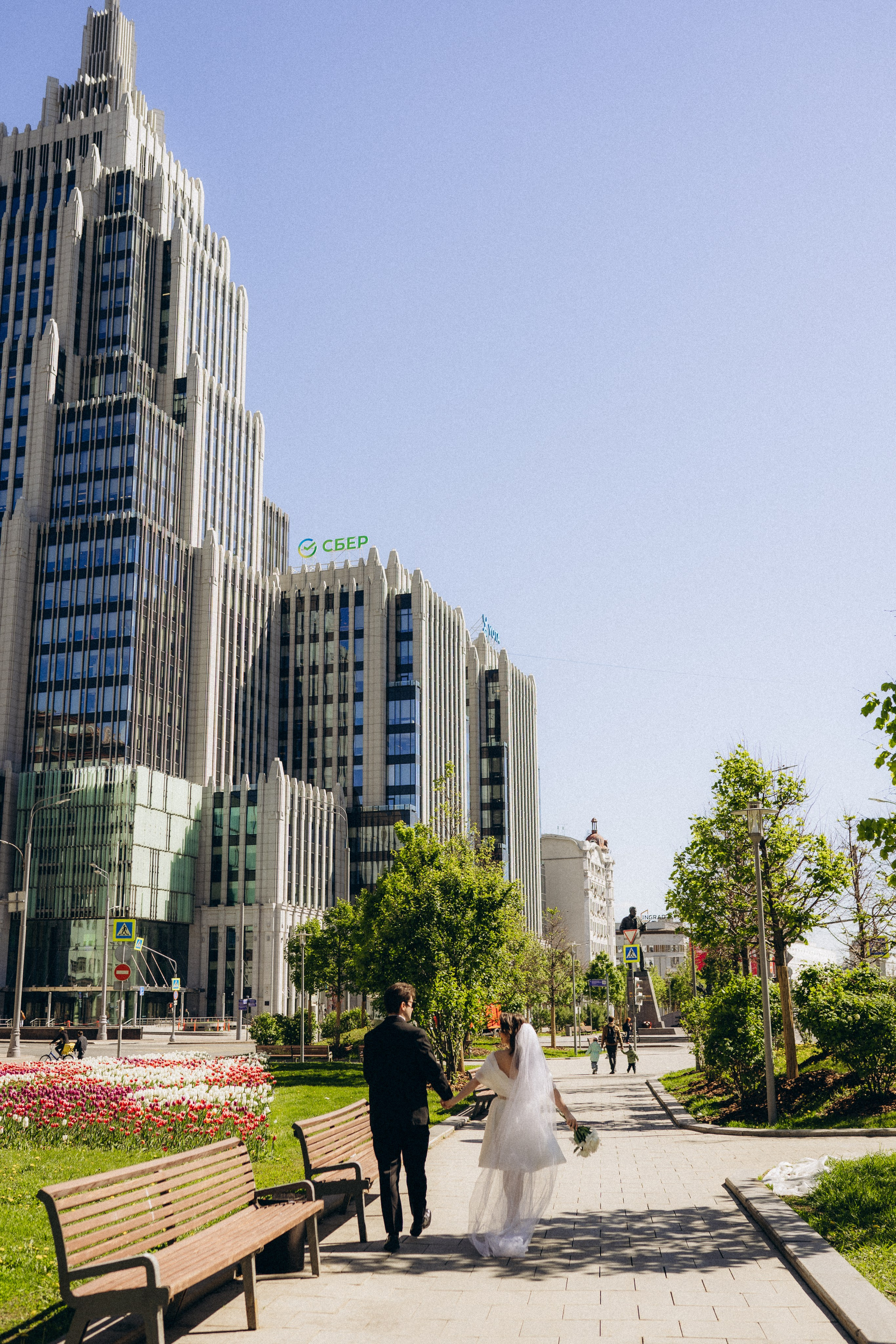 Свадебная фотопрогулка в Москве по центру города. Свадебный фотограф в Москве Анна Полушина