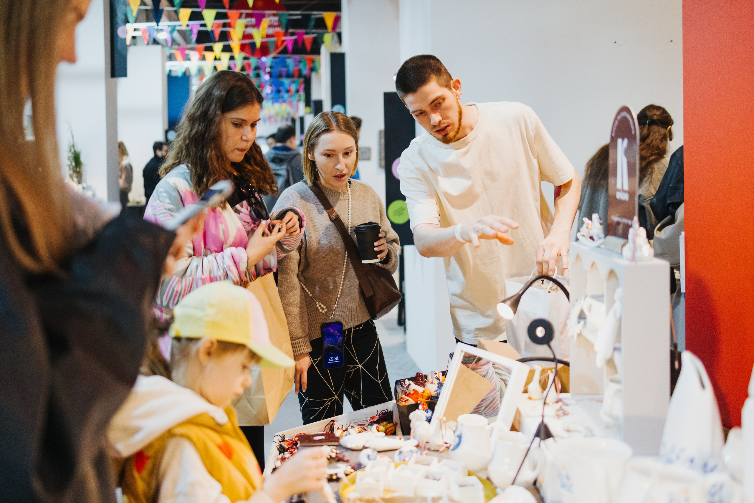 28–29 апреля 2024 в Типографии Сытина / День 1/ фото Валерий Белобеев. Фотоотчеты «Ламбада-маркета»