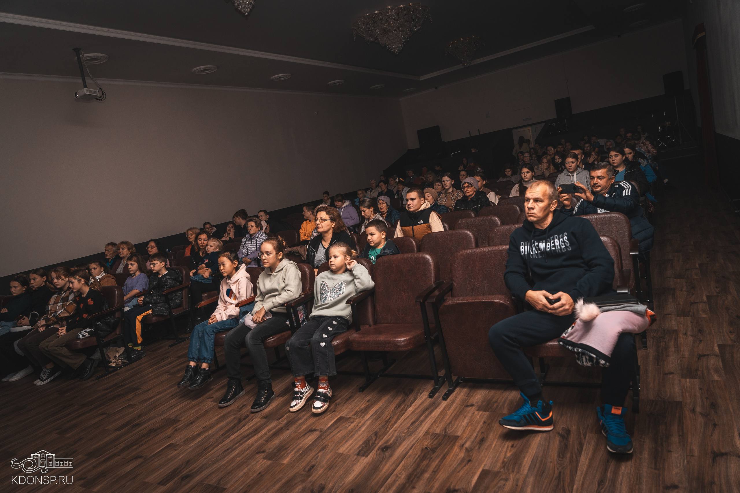 День народного единства. Новотитаровский Дом культуры