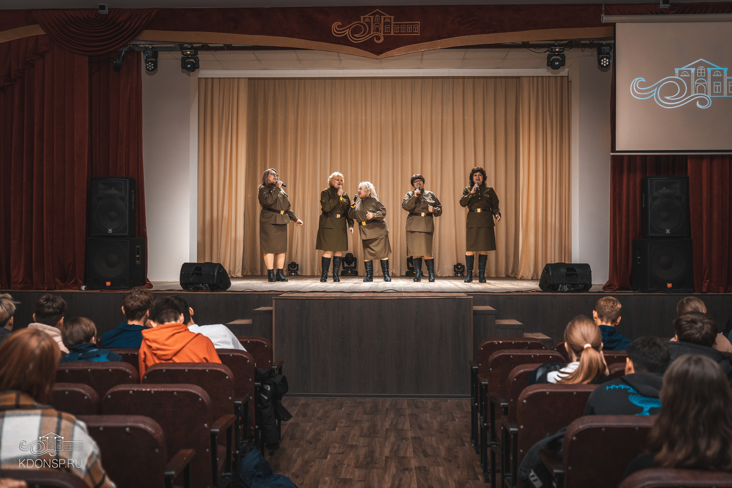 «Мы стояли насмерть за Кавказ». Новотитаровский Дом культуры