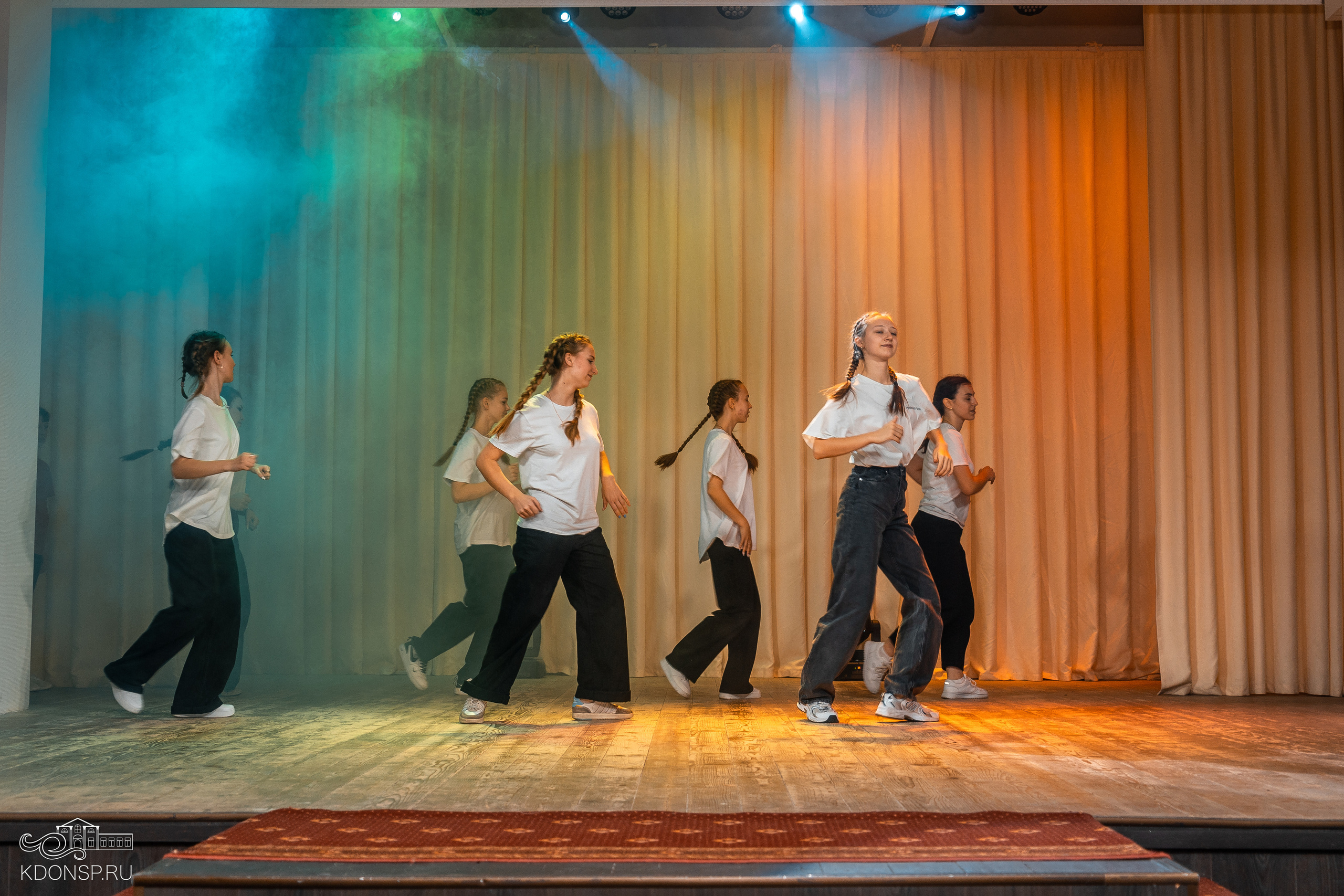 День народного единства. Новотитаровский Дом культуры