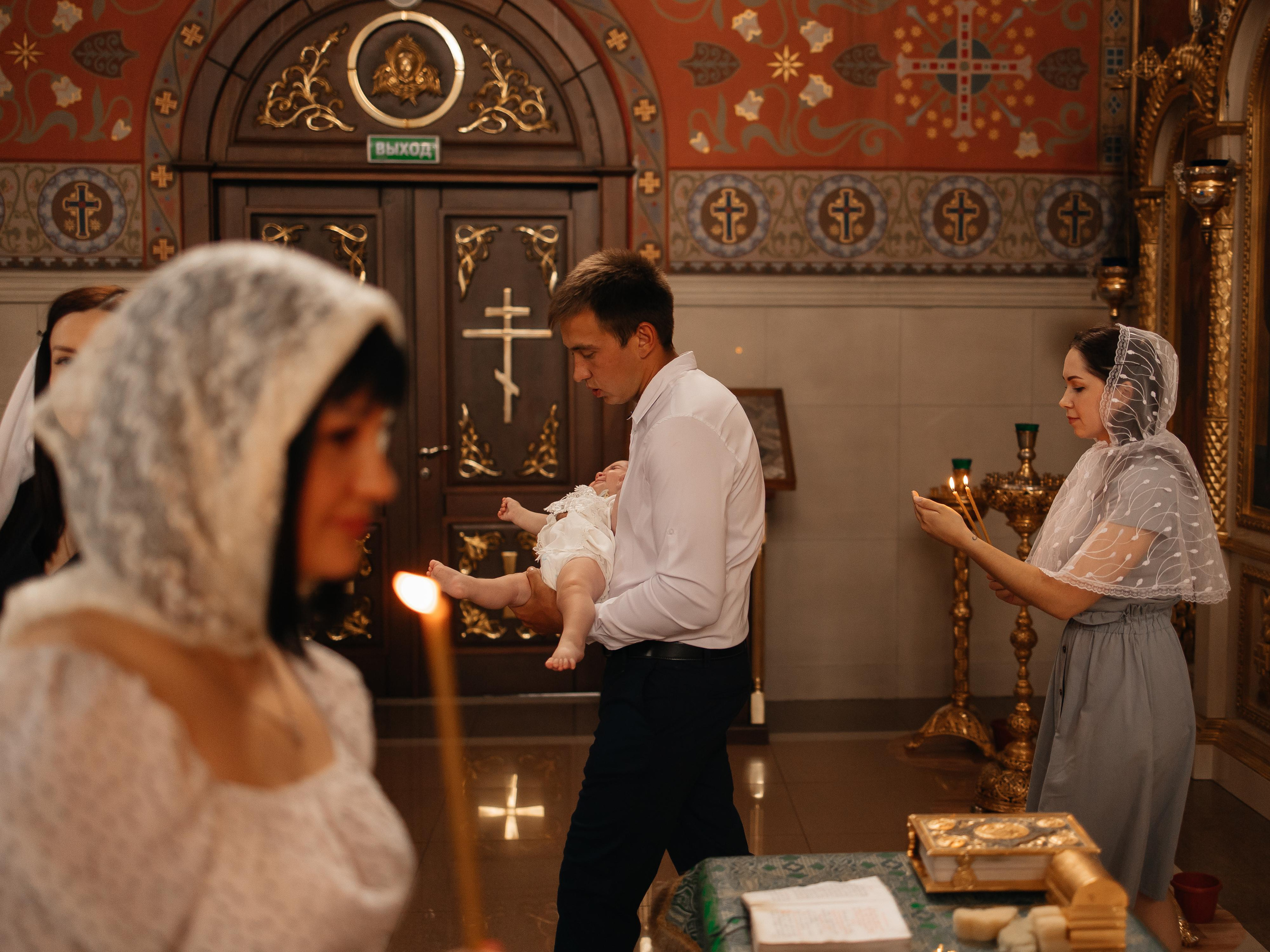 Таинство Крещения Арины. Семейный фотограф в Краснодаре Храмова Анна