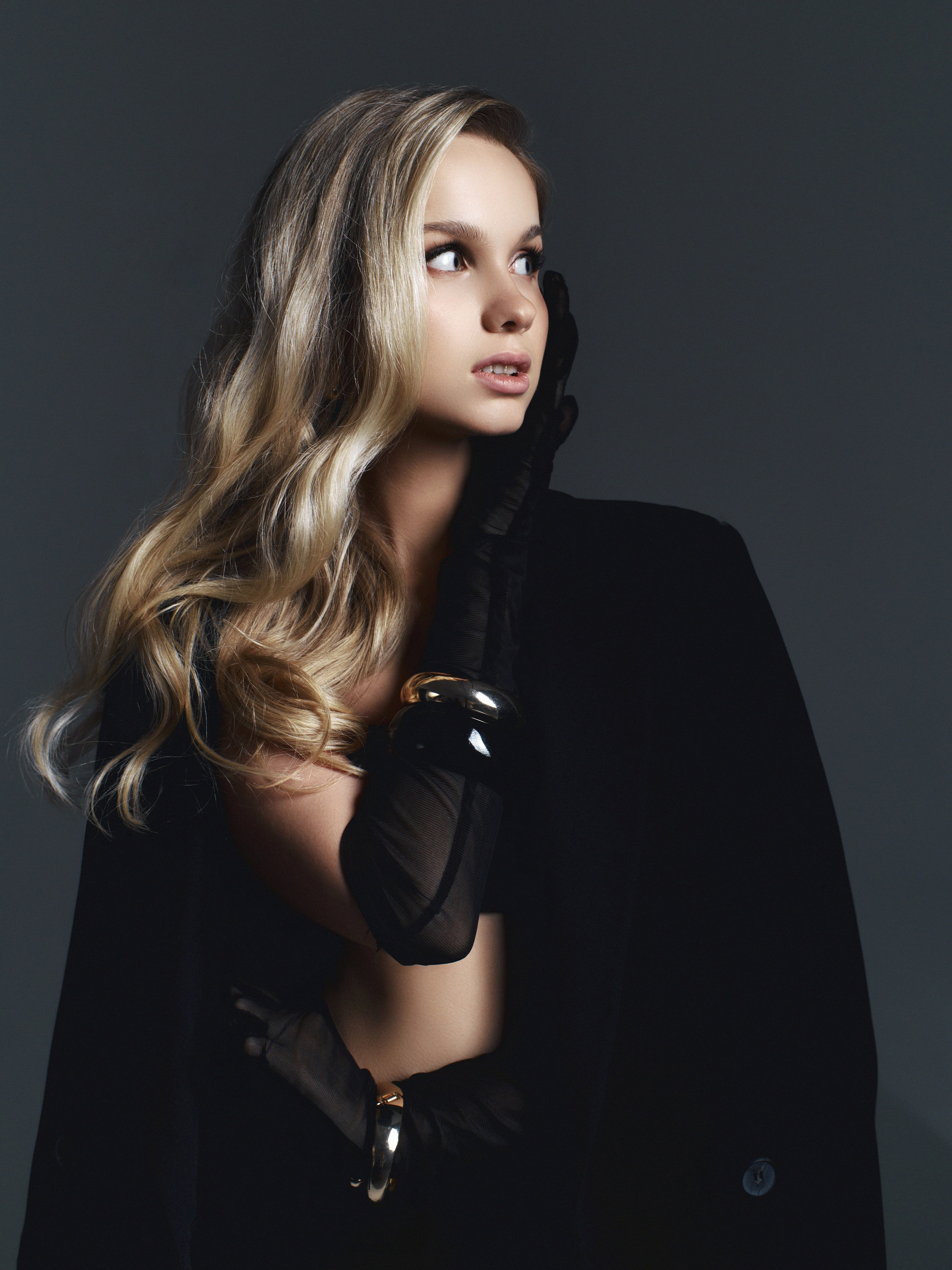 ELIZ. NOIZOMAX Художественный фотограф в Дубай