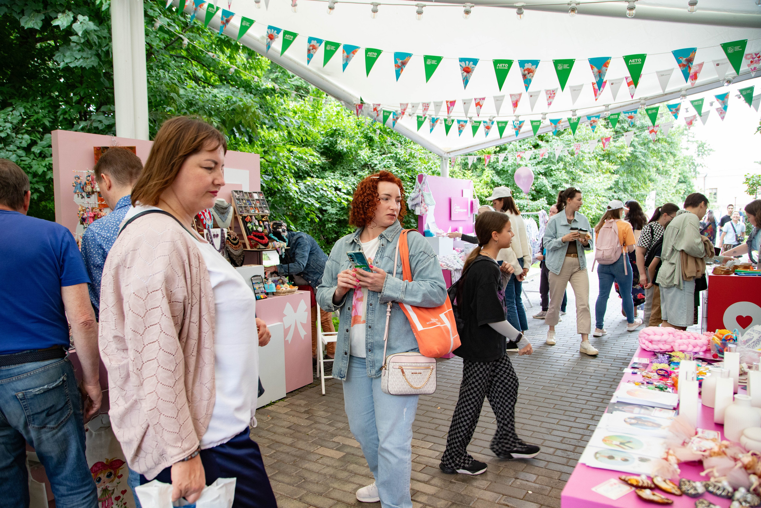 Съемка для благотворительного фонда. Женский фотограф в Москве Рина Леонтьева