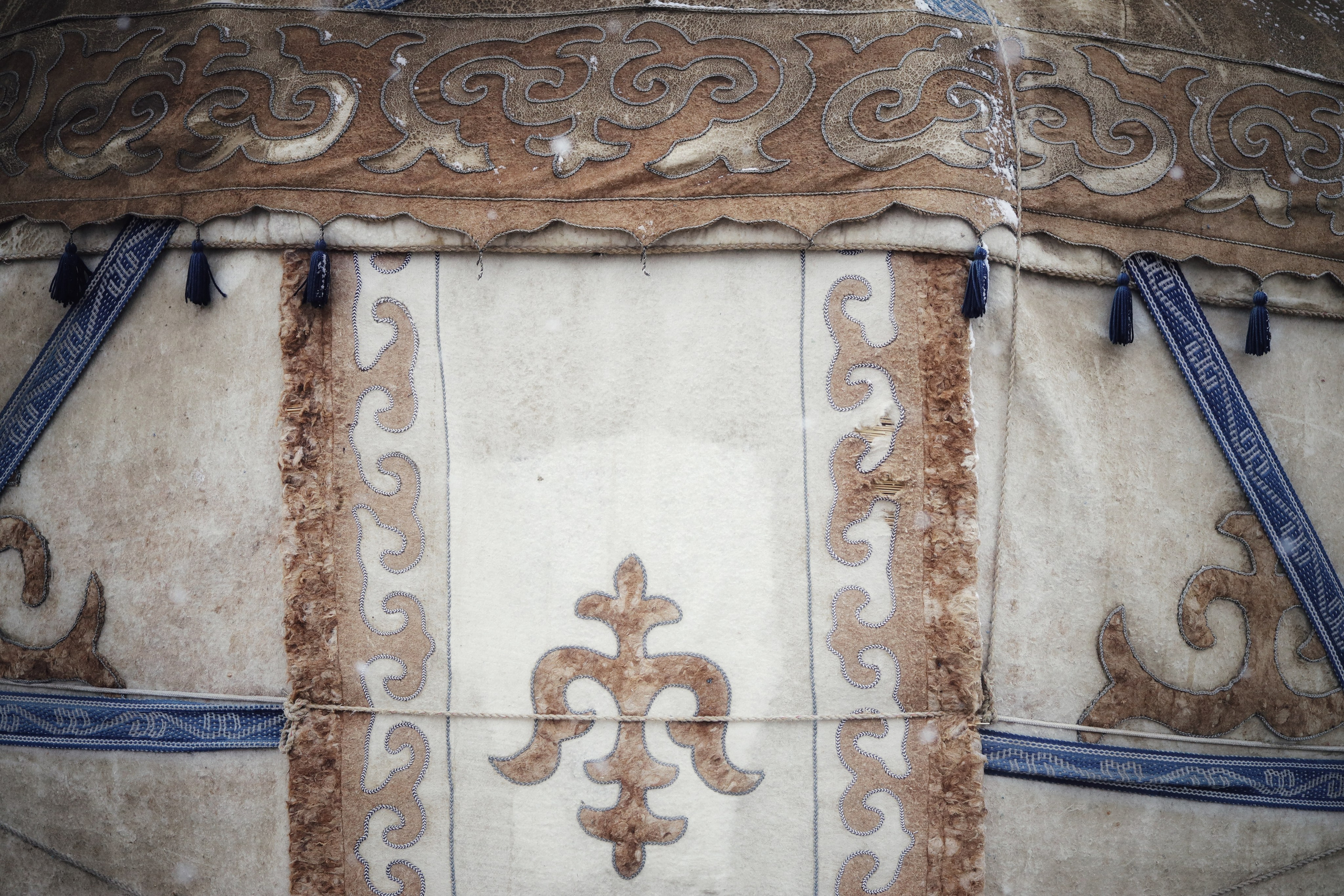 Around Issyk-Kul / Spring, Summer, Fall, Winter… and Spring. POLINA MÔMOT