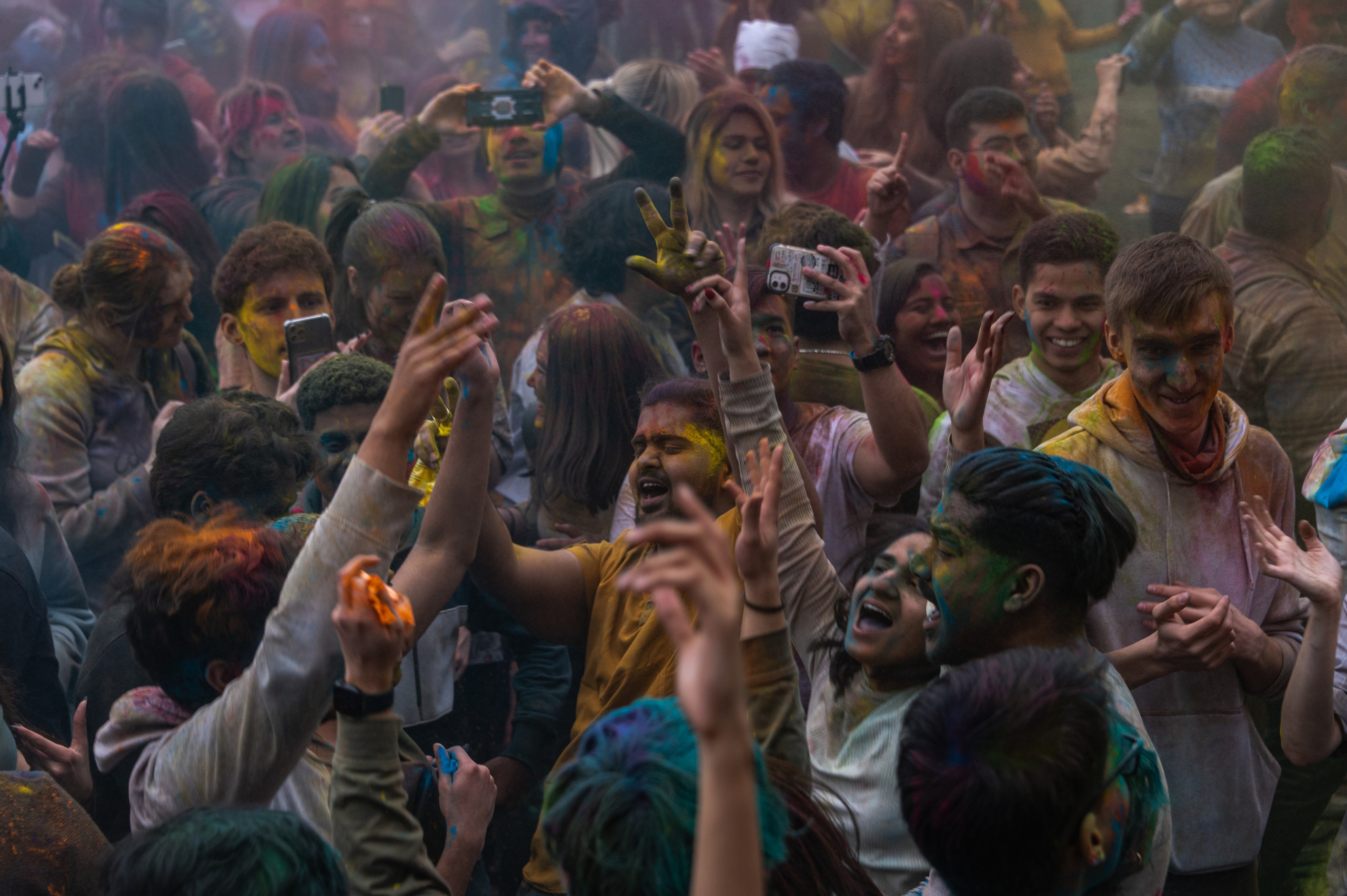 Праздник Холи в Москве. Фотограф Роман Адлер