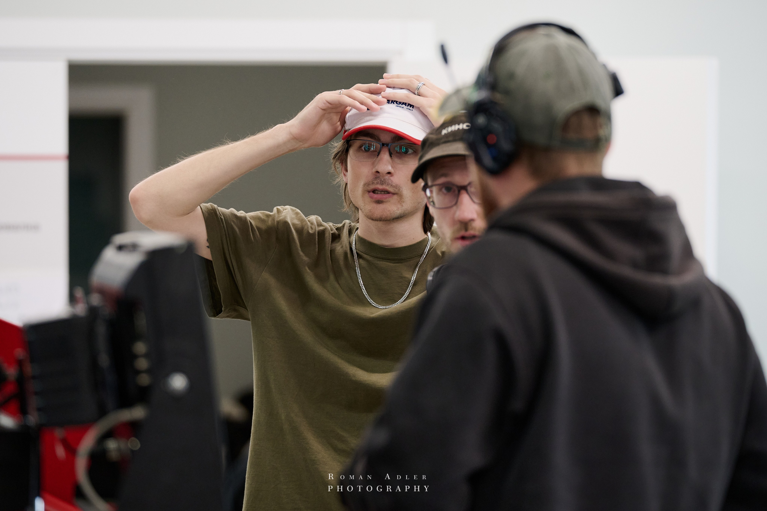 Репортаж со съёмок фильма «Своя в доску». Фотограф Роман Адлер