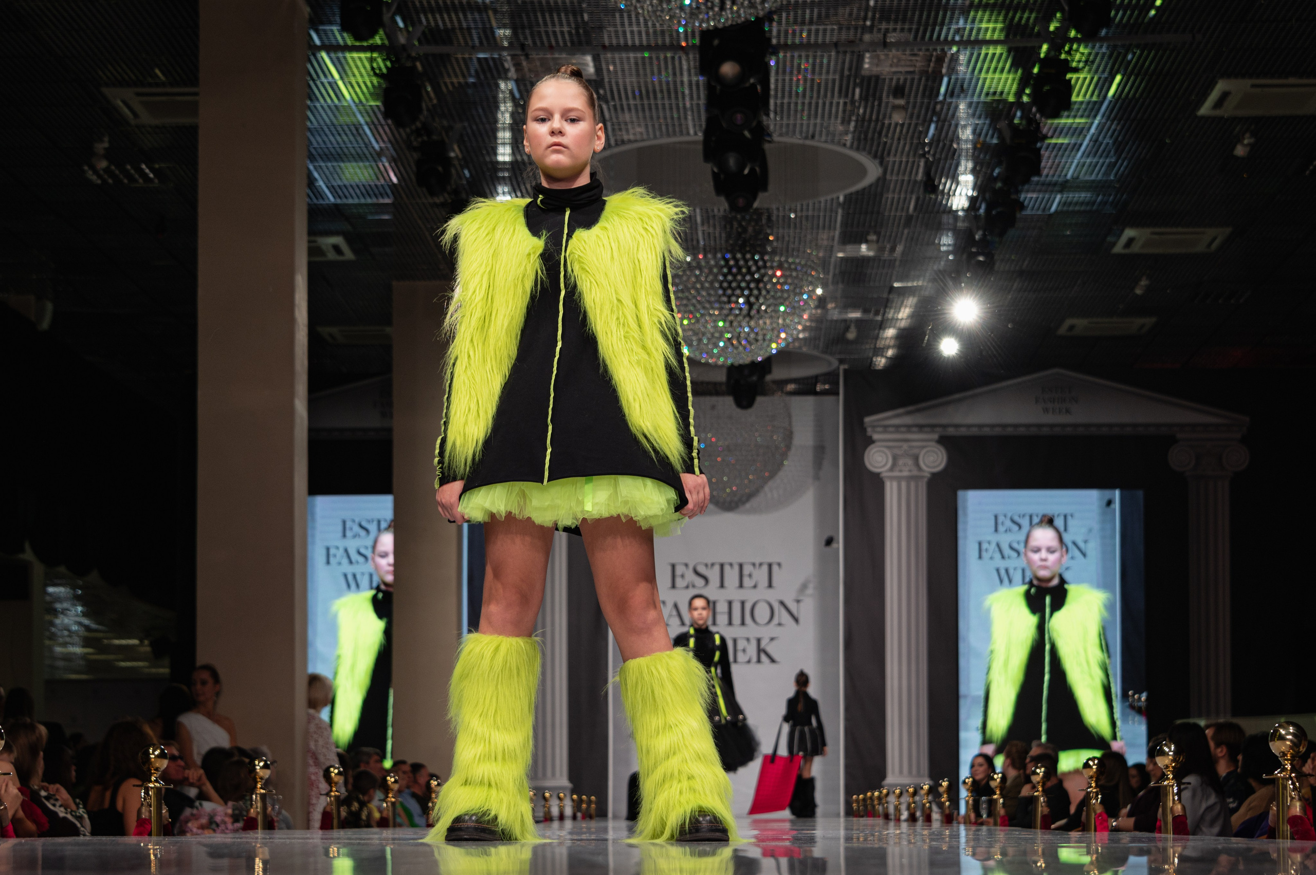 Estet Fashion Week-2023. Фотограф Роман Адлер