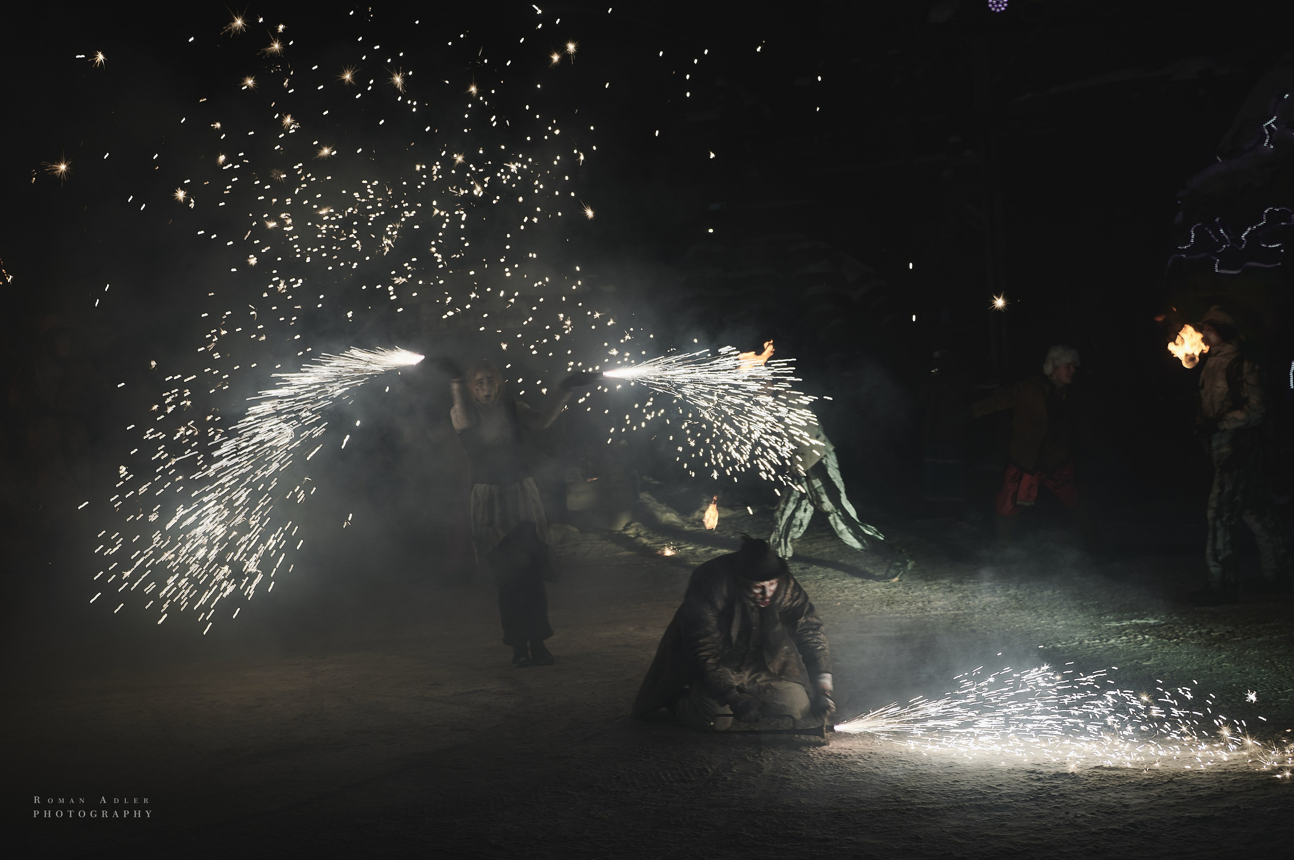 Новогодняя сказка от Ночных волков. Фотограф Роман Адлер