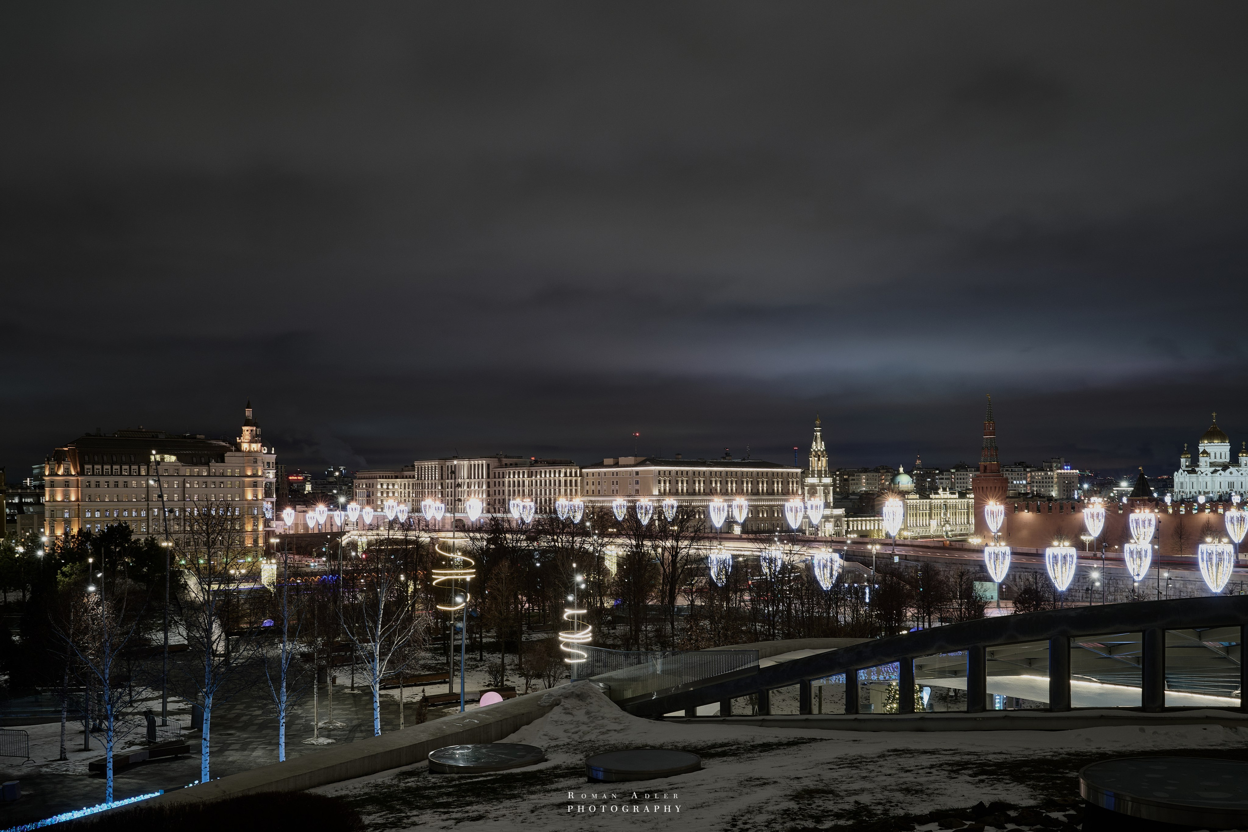 Новогодняя ночная Москва 2025. Фотограф Роман Адлер
