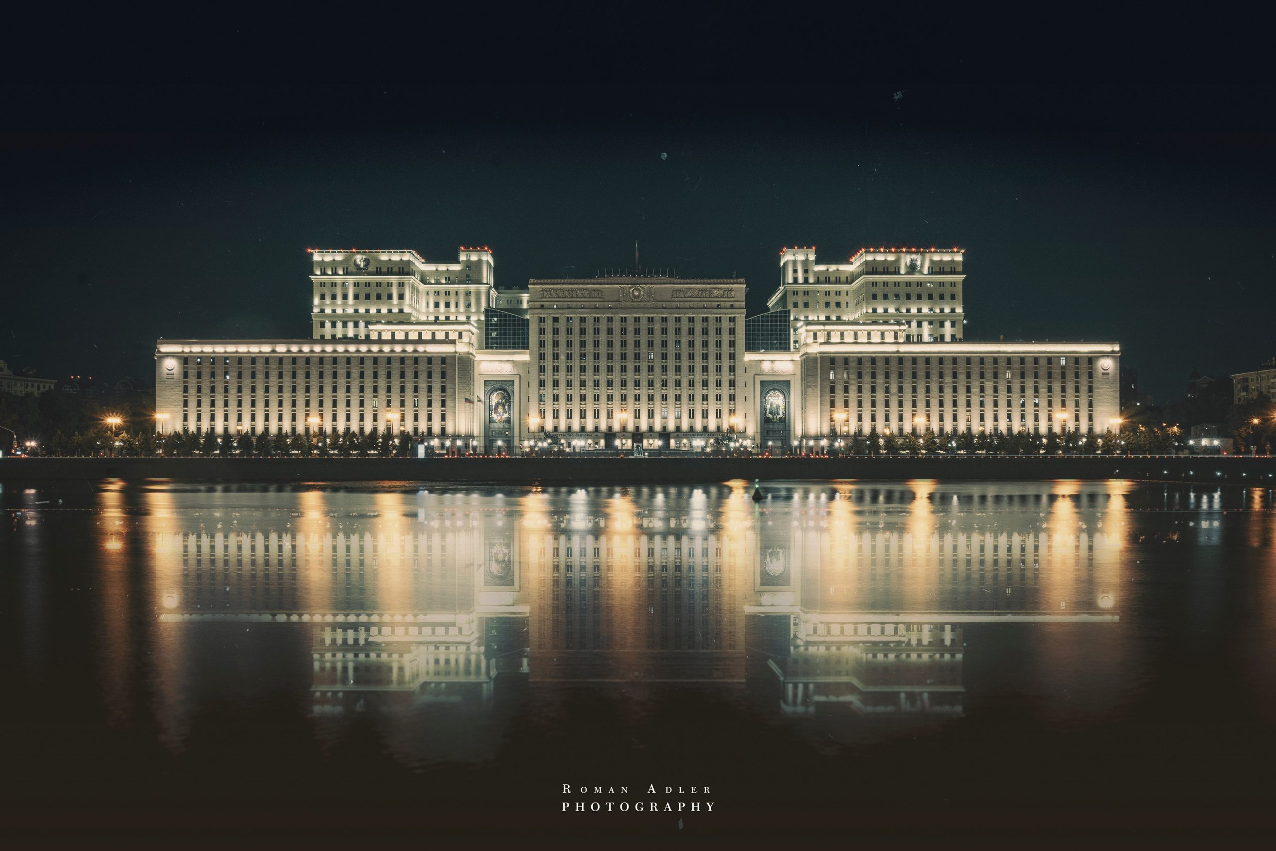 Ночная Москва. Июль 2023. Фотограф Роман Адлер