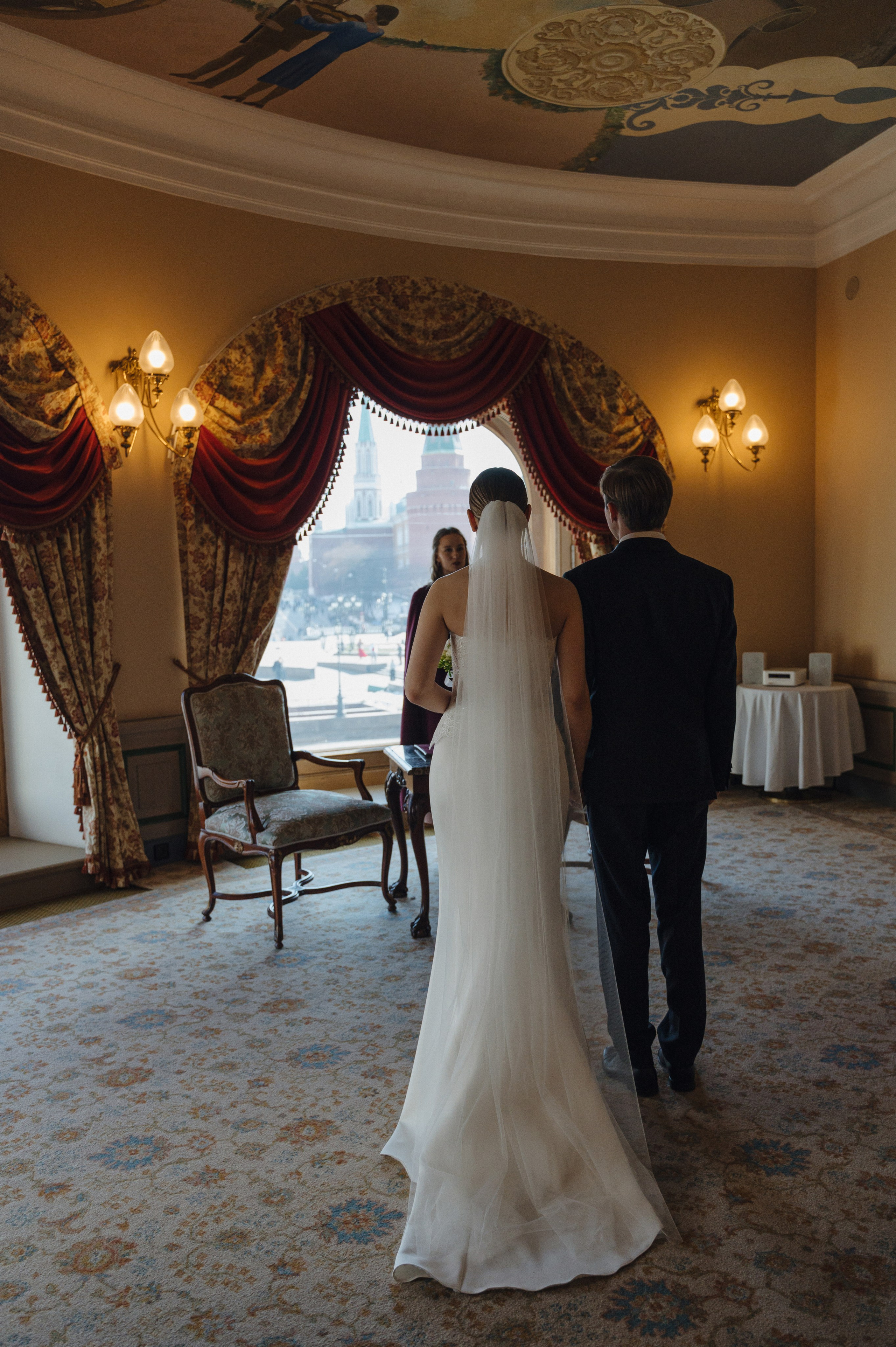 Дмитрий и Луиза. Гостиница Националь и ресторан Белуга. Свадебный фотограф Москва и Санкт-Петербург. Анастасия Чудина