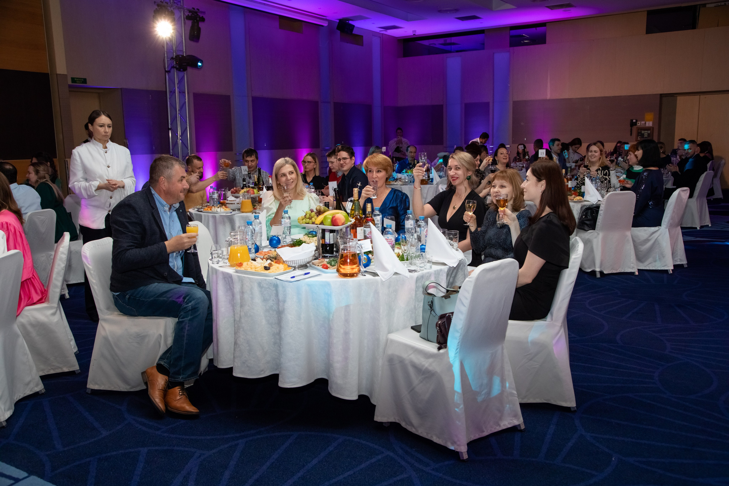 МФХ Северо-Запад — Новый год. Двойняшки-фотографы Анна и Анастасия в Санкт-Петербурге