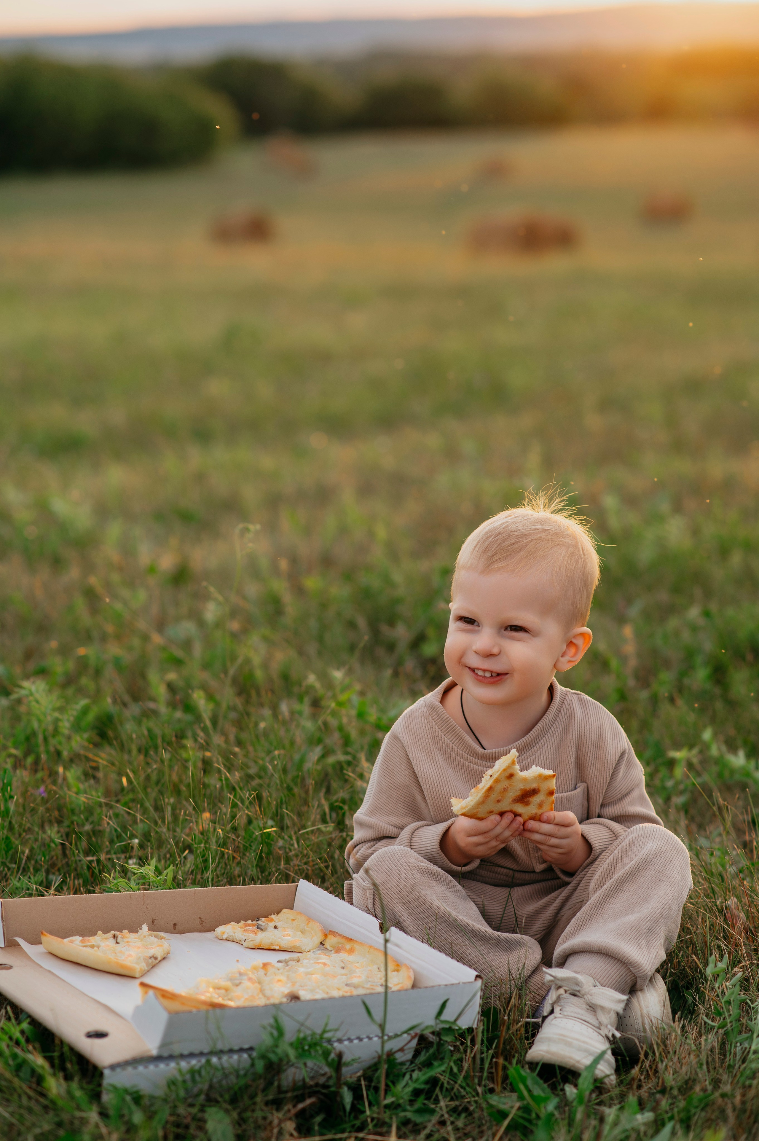 Семейная прогулка на закте. Фотограф Дарья Семина