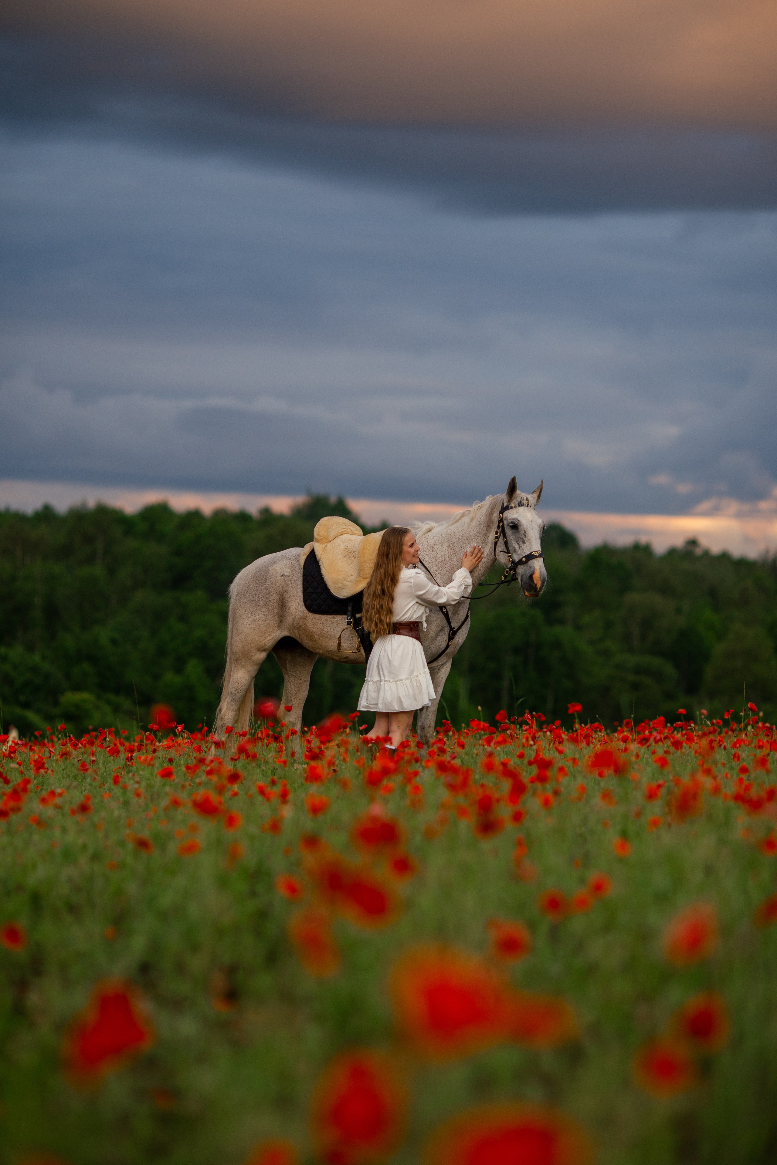 Фотосессия в маковых полях